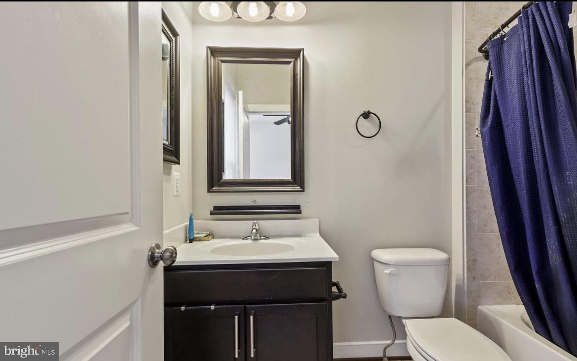 VILLAGE AT WOODSTREAM - Residential Lease