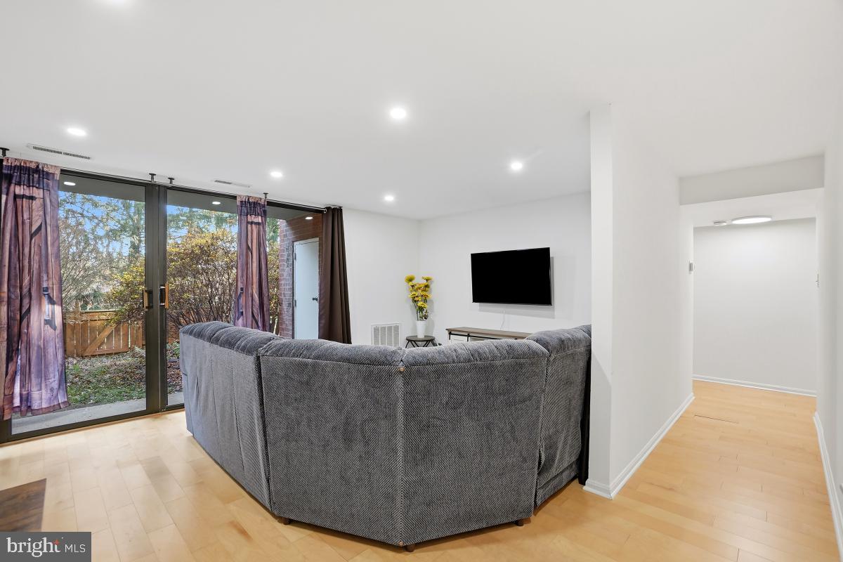 794 QUINCE ORCHARD BOULEVARD T-2