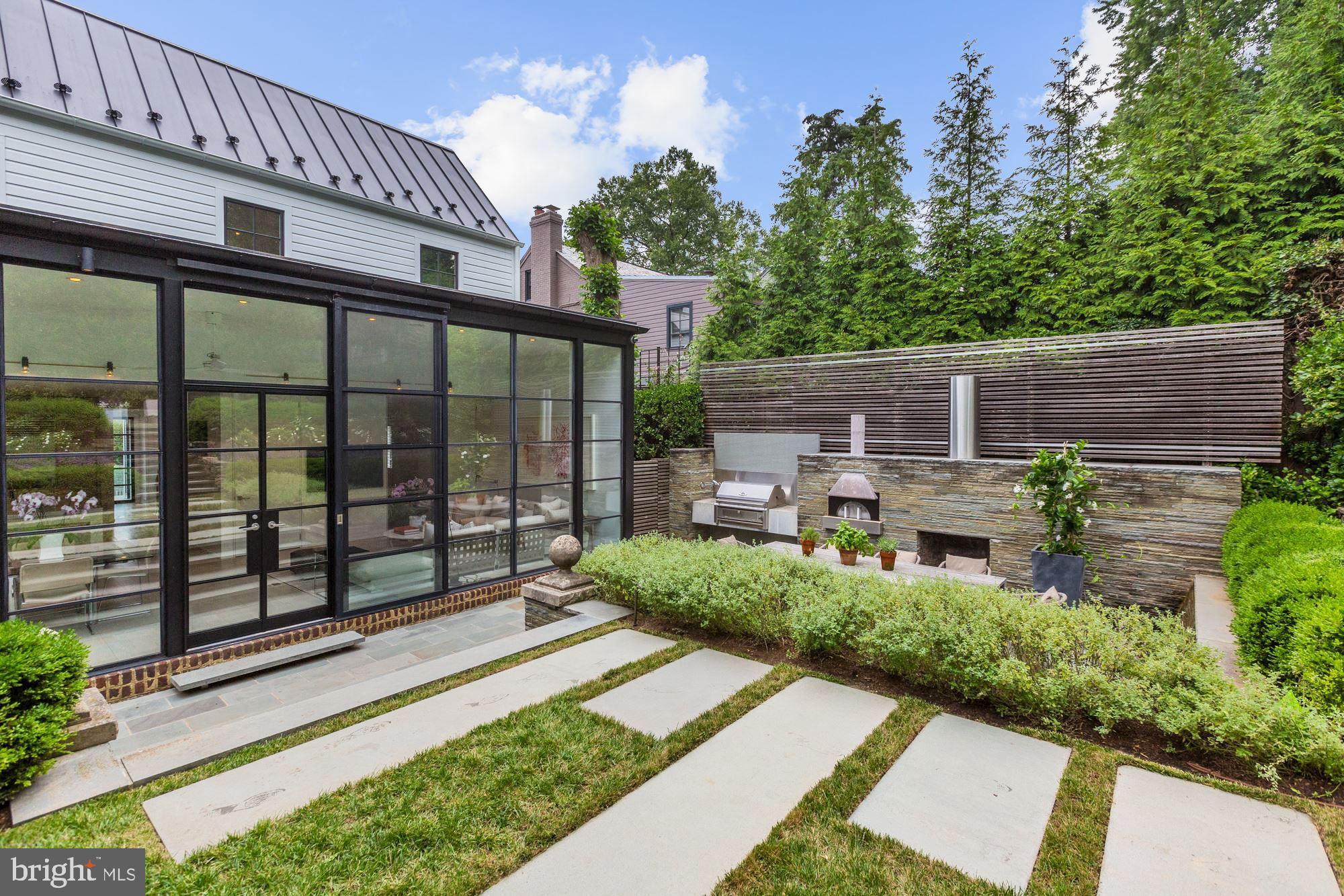 BERKLEY - Residential