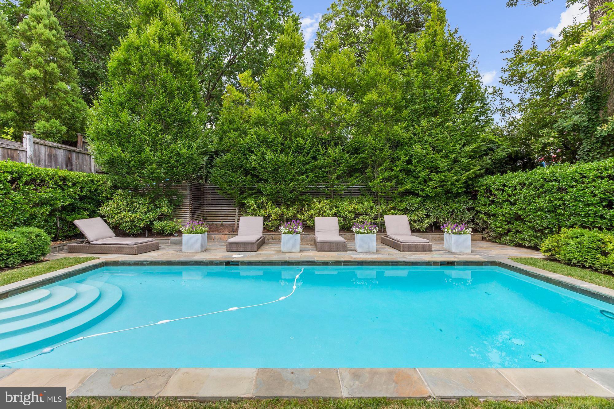 BERKLEY - Residential