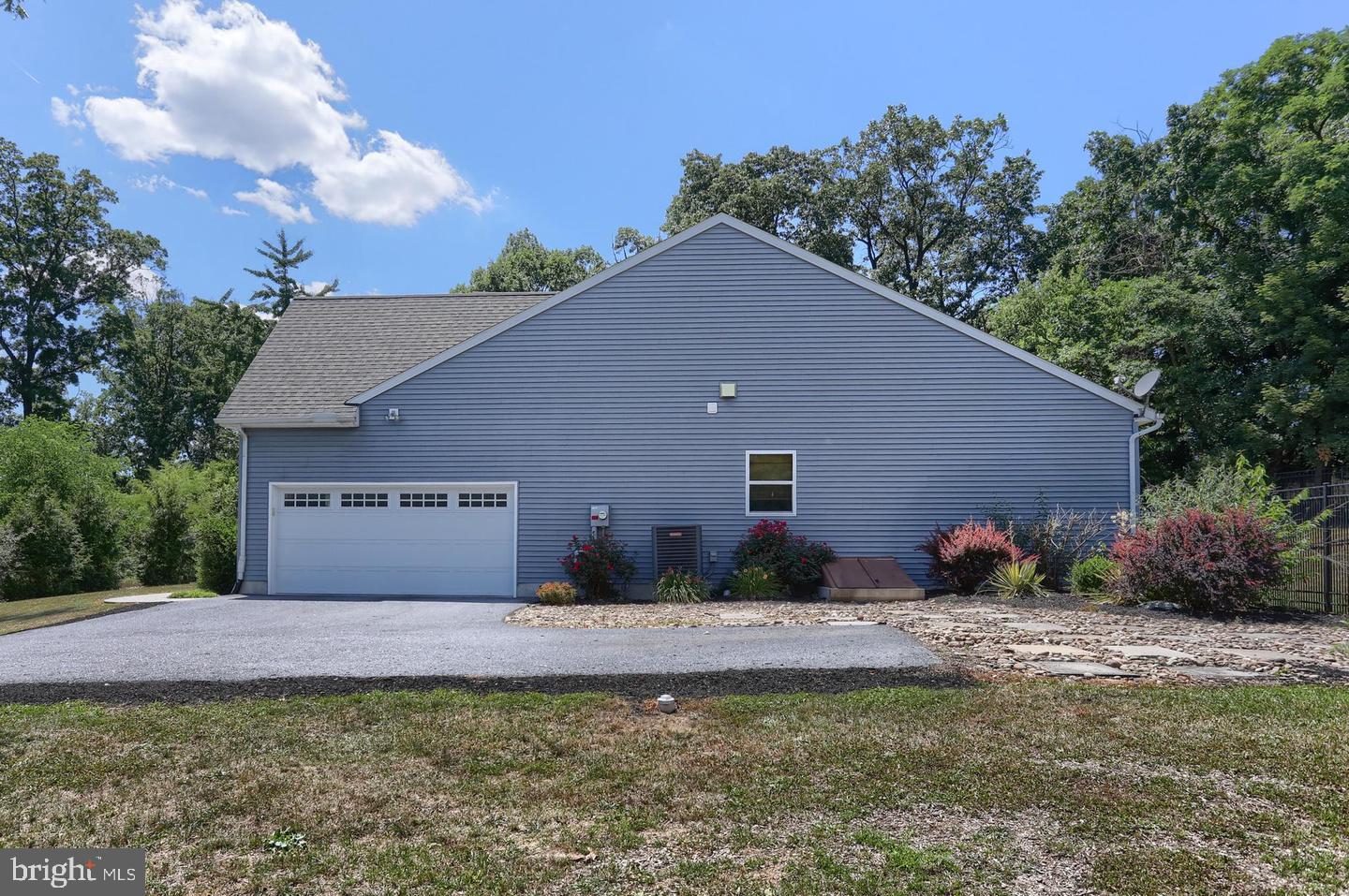 2805 IONOFF ROAD