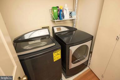 SOMERSET AT WESTRIDGE CO - Residential Lease