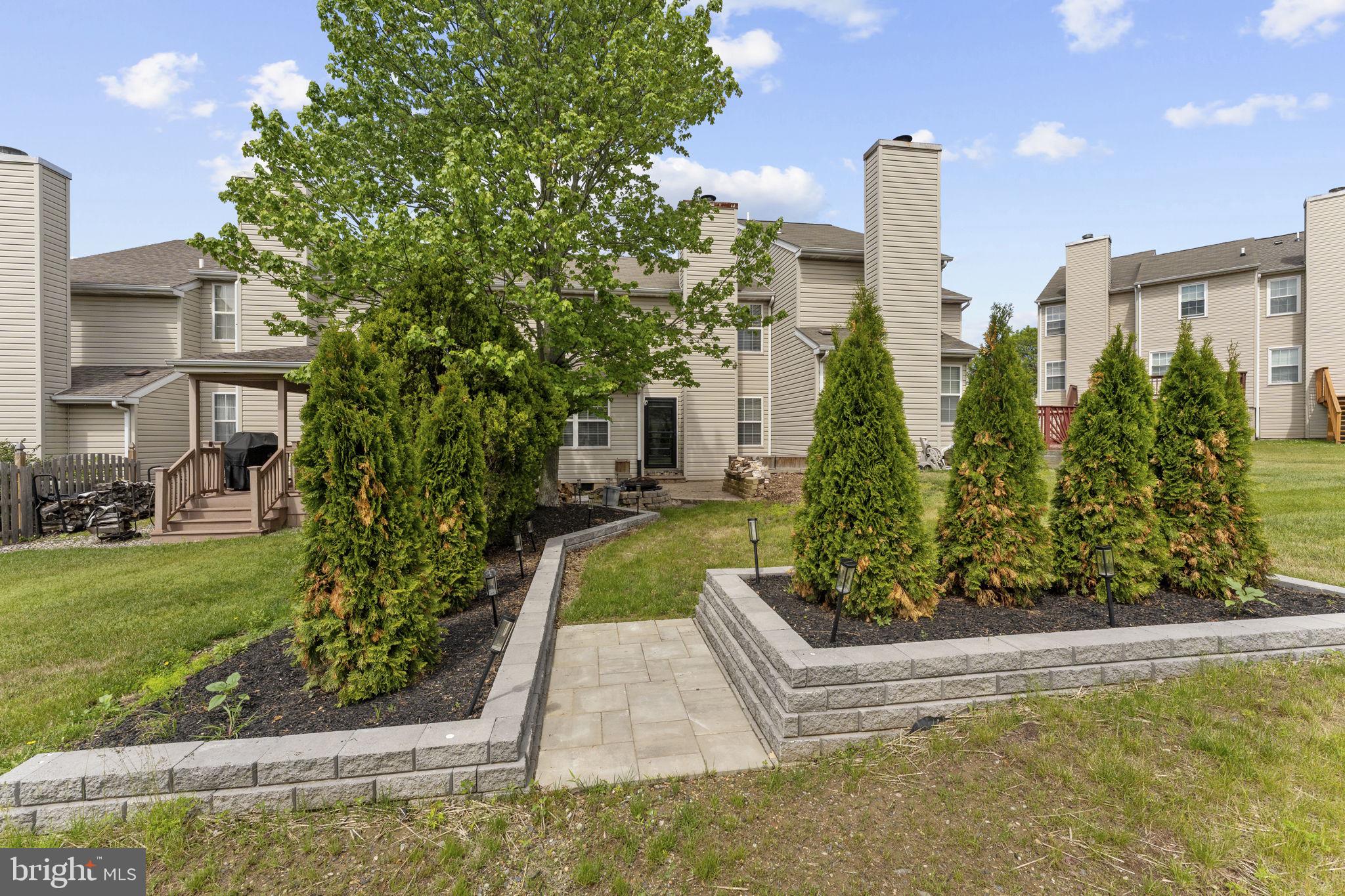 STONEGATE - Residential