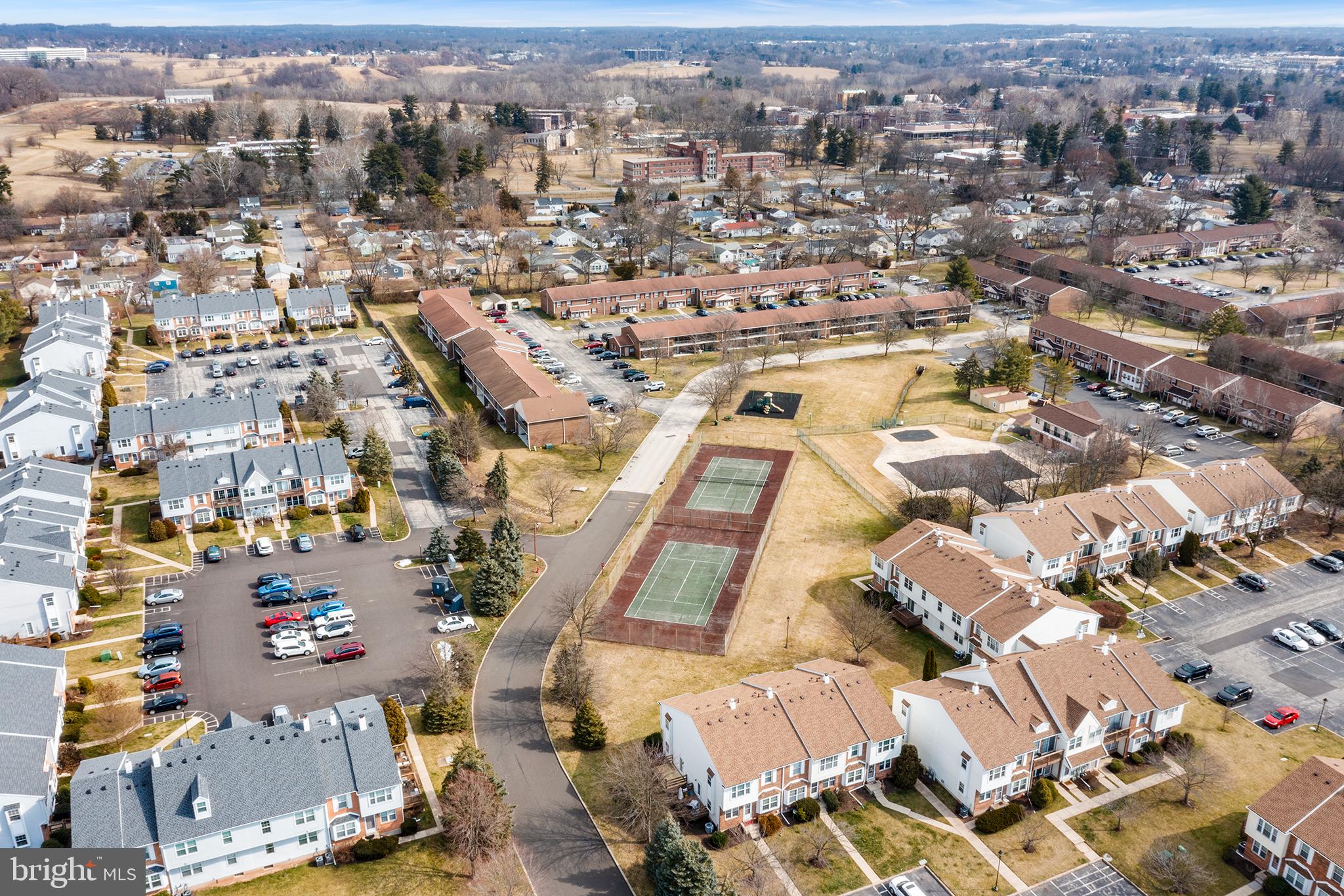 NORTHRIDGE ESTATES - Residential