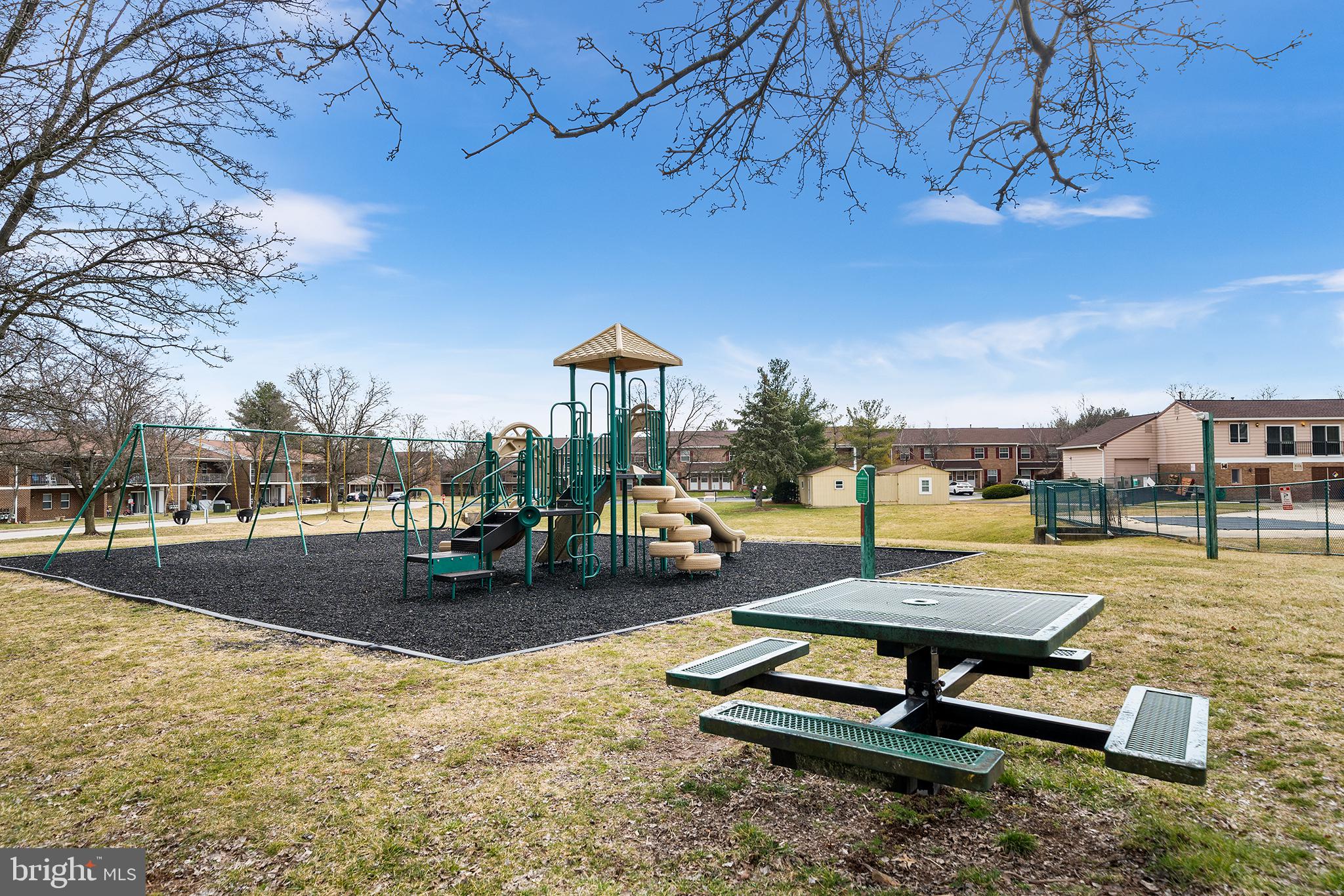 NORTHRIDGE ESTATES - Residential