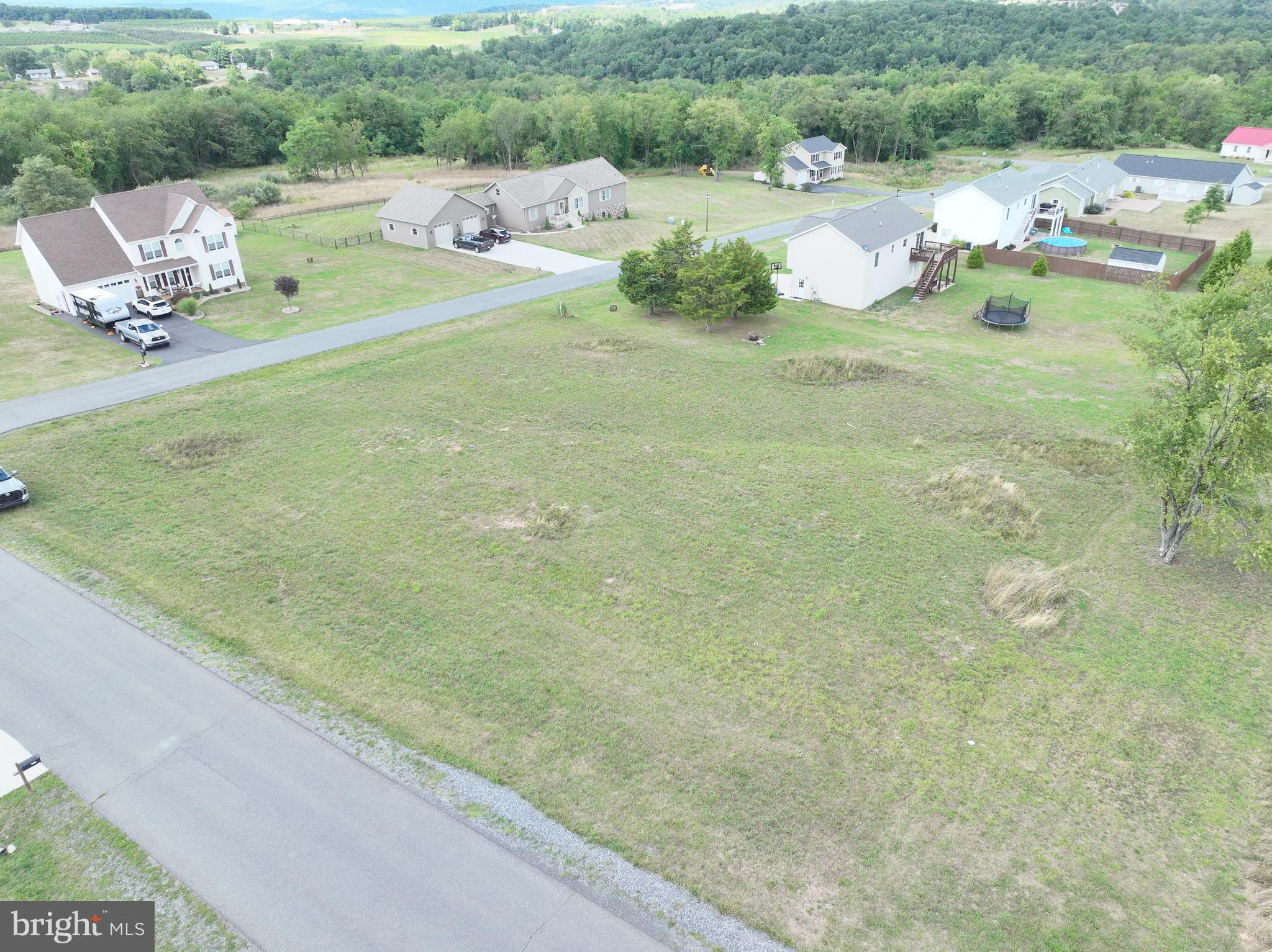 HARVEST HILLS - Land