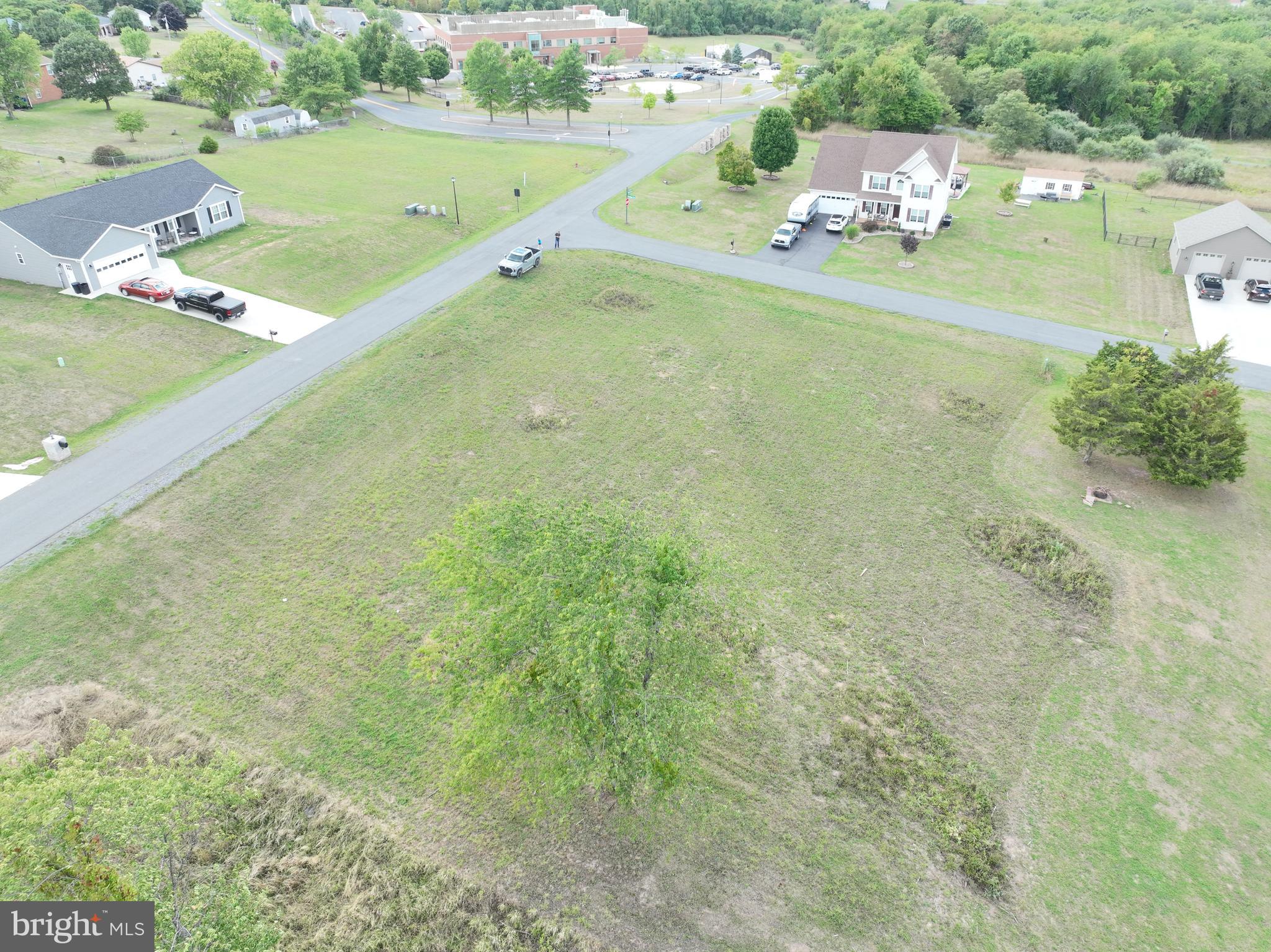 HARVEST HILLS - Land