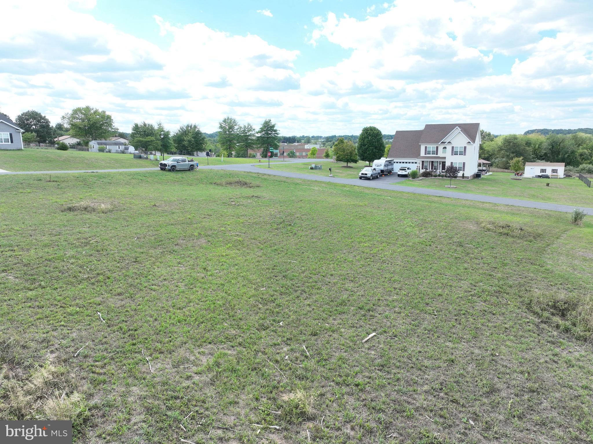 HARVEST HILLS - Land