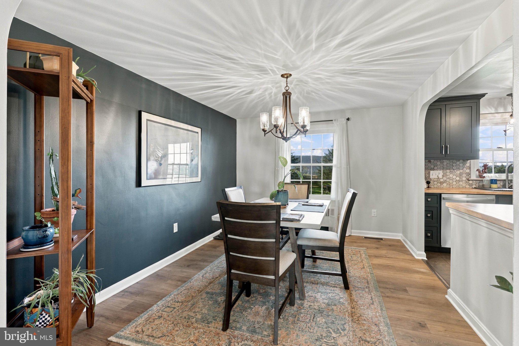 150 W ROSEVILLE ROAD