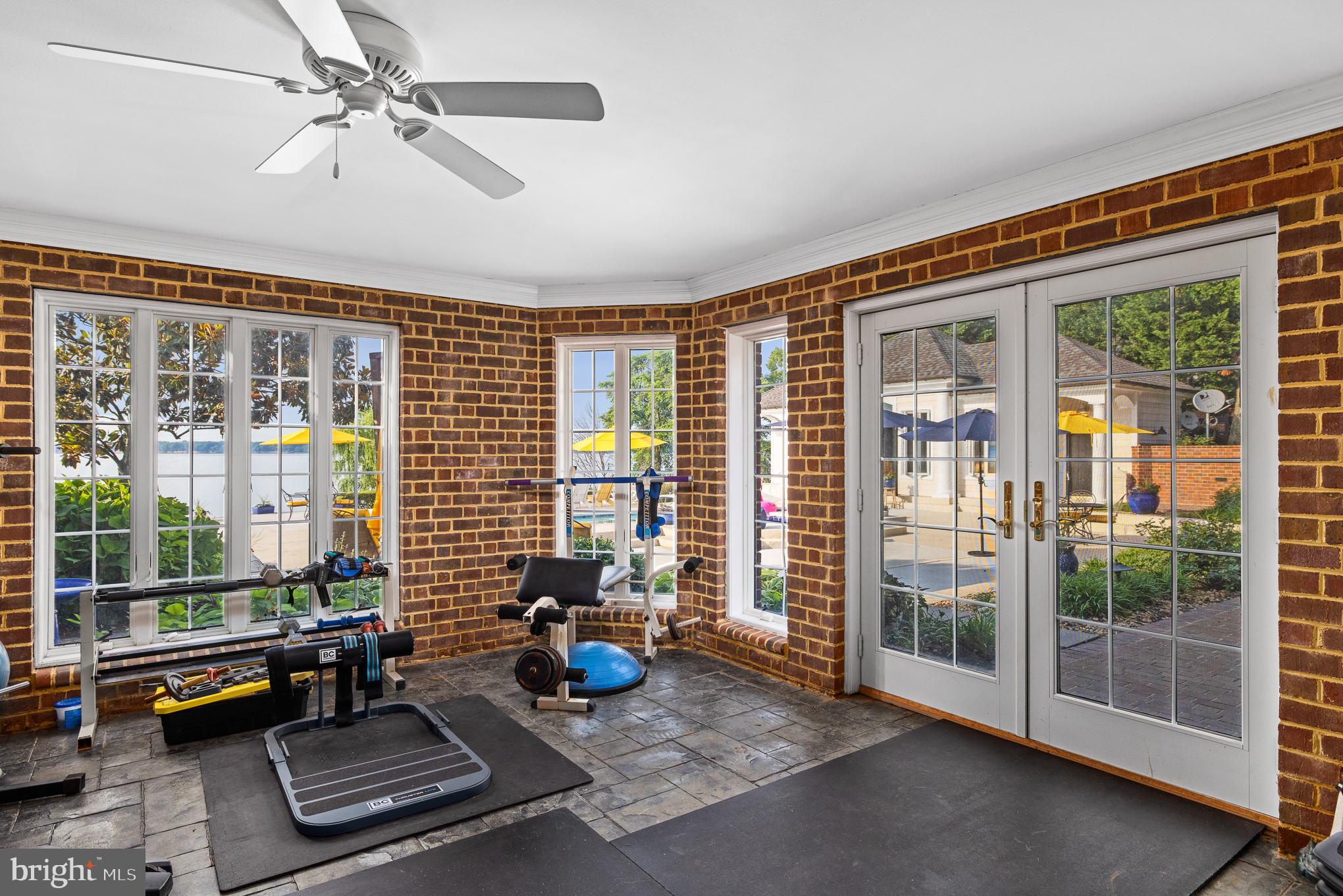 POTOMAC RIVER - Residential