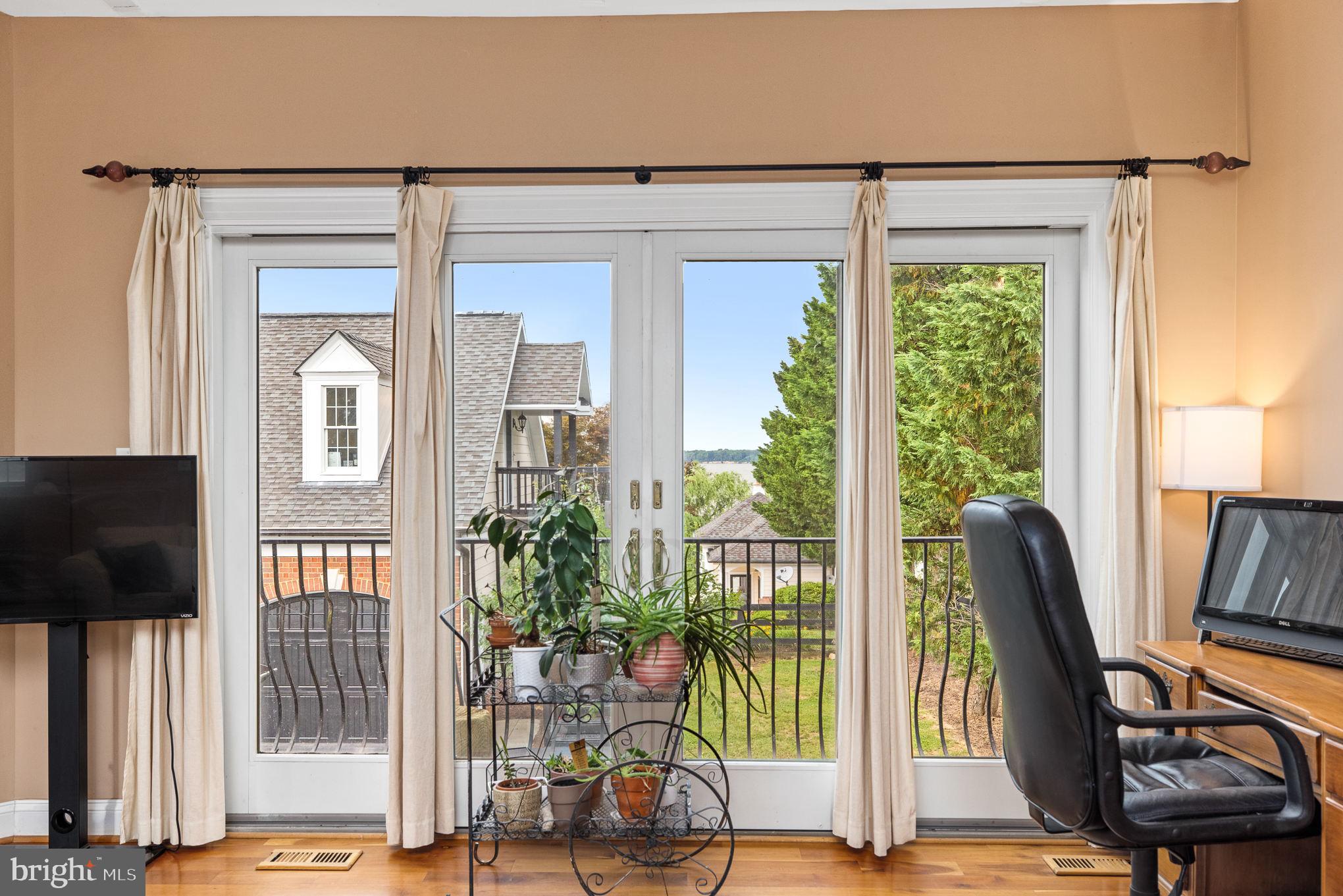 POTOMAC RIVER - Residential