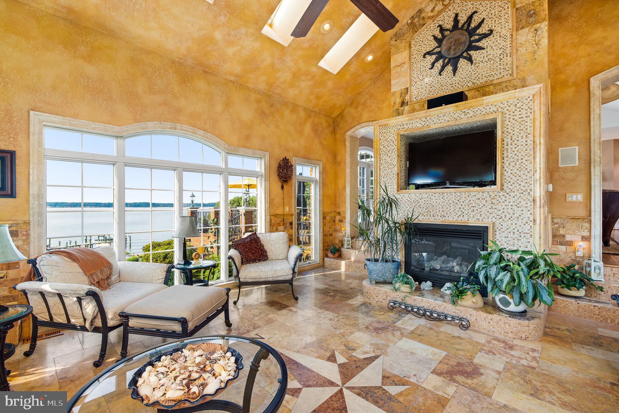 POTOMAC RIVER - Residential