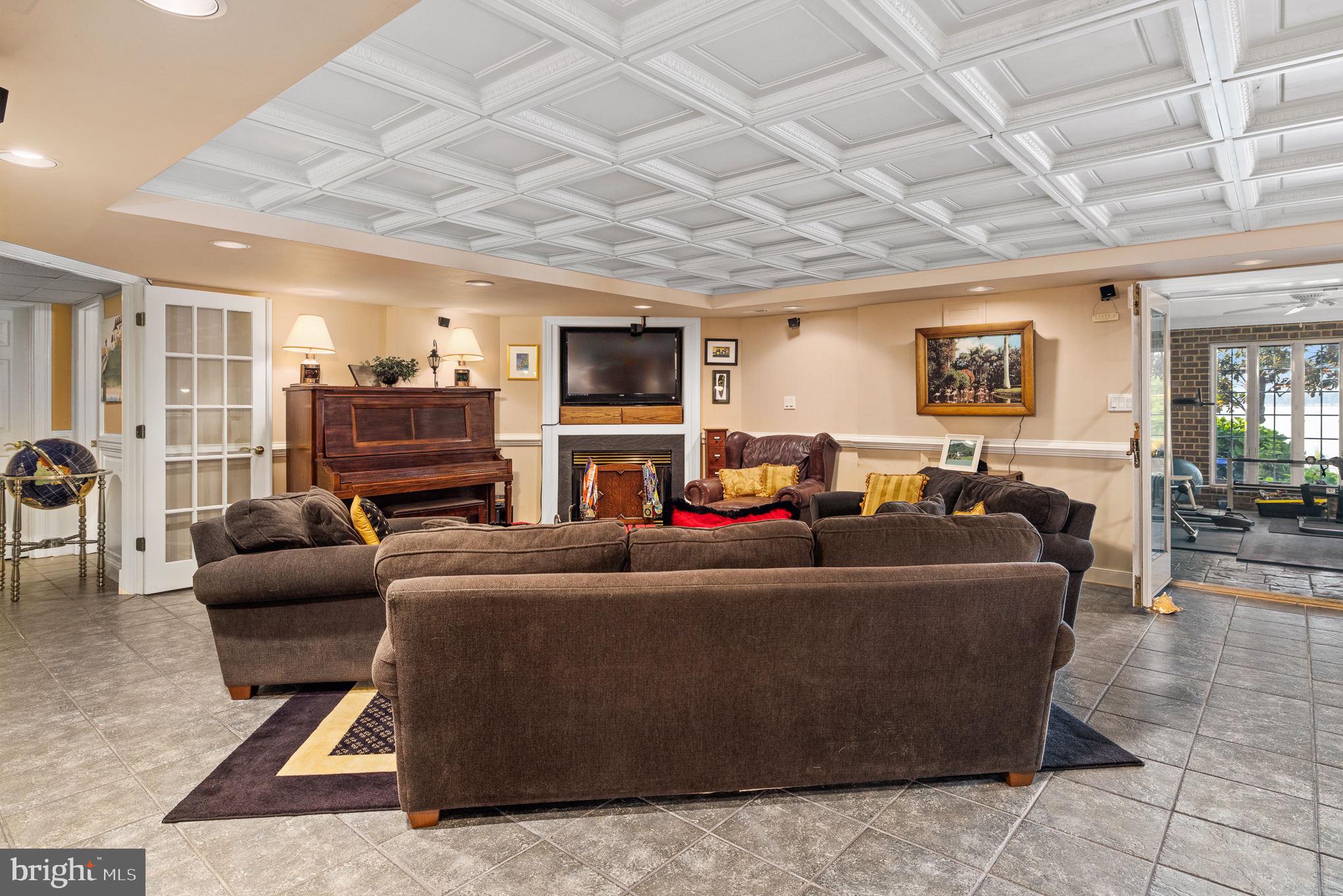 POTOMAC RIVER - Residential