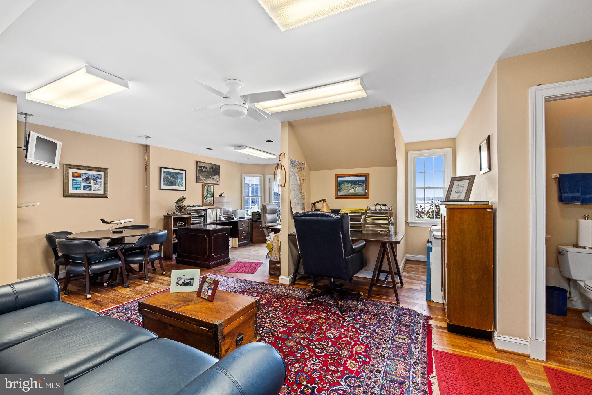 POTOMAC RIVER - Residential