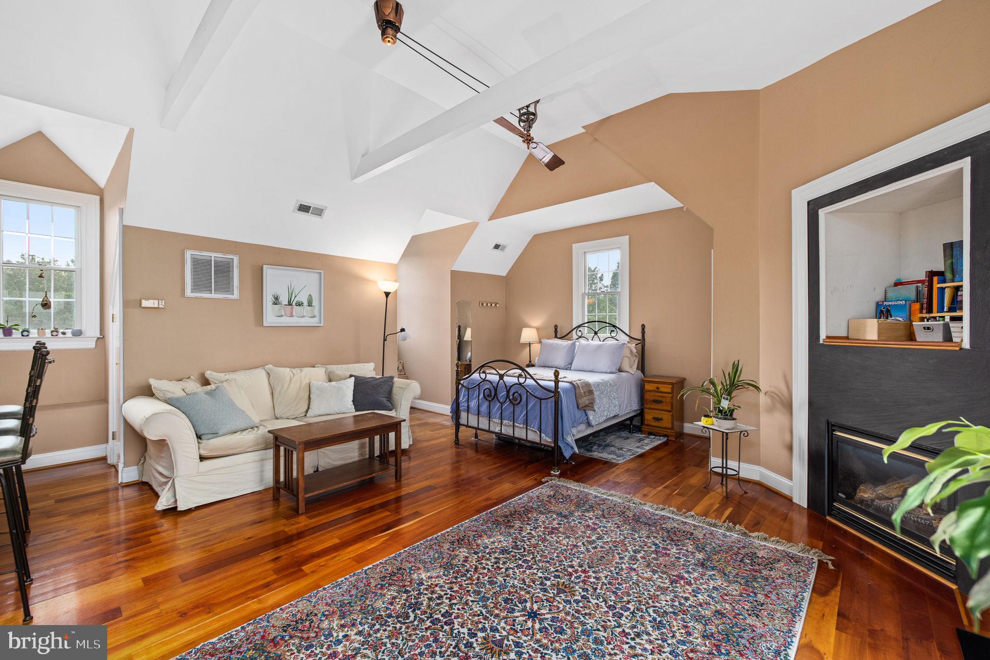 POTOMAC RIVER - Residential