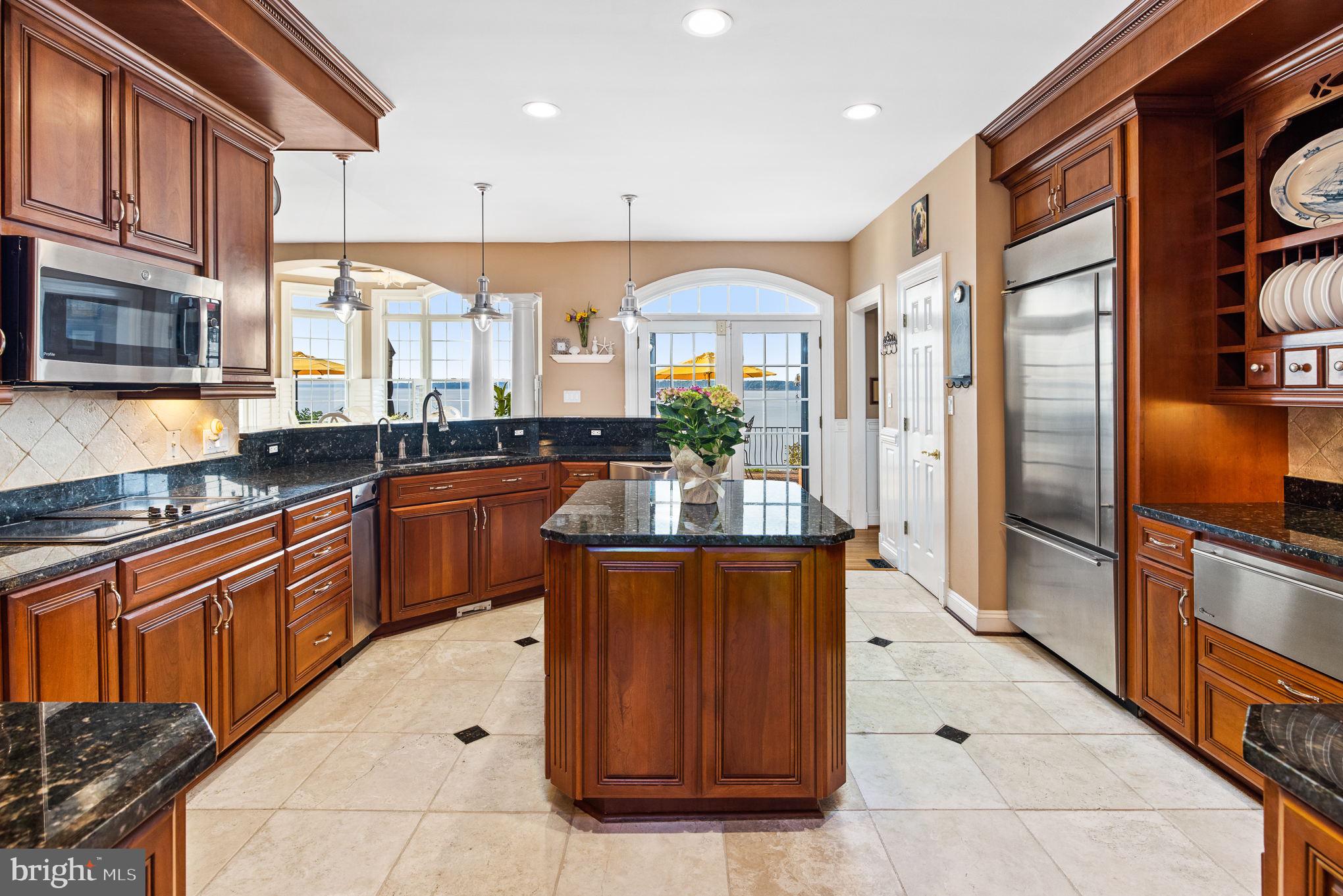 POTOMAC RIVER - Residential