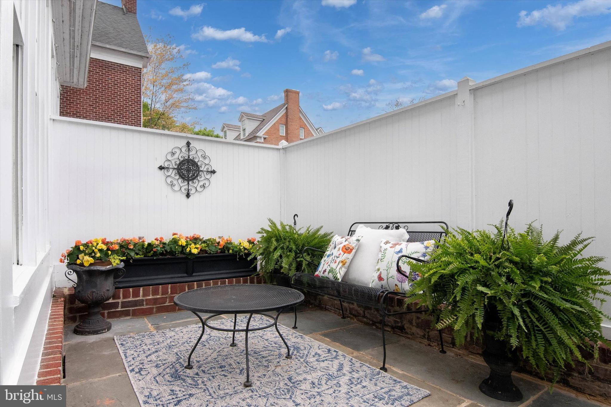 OLD TOWN GATEWAY - Residential