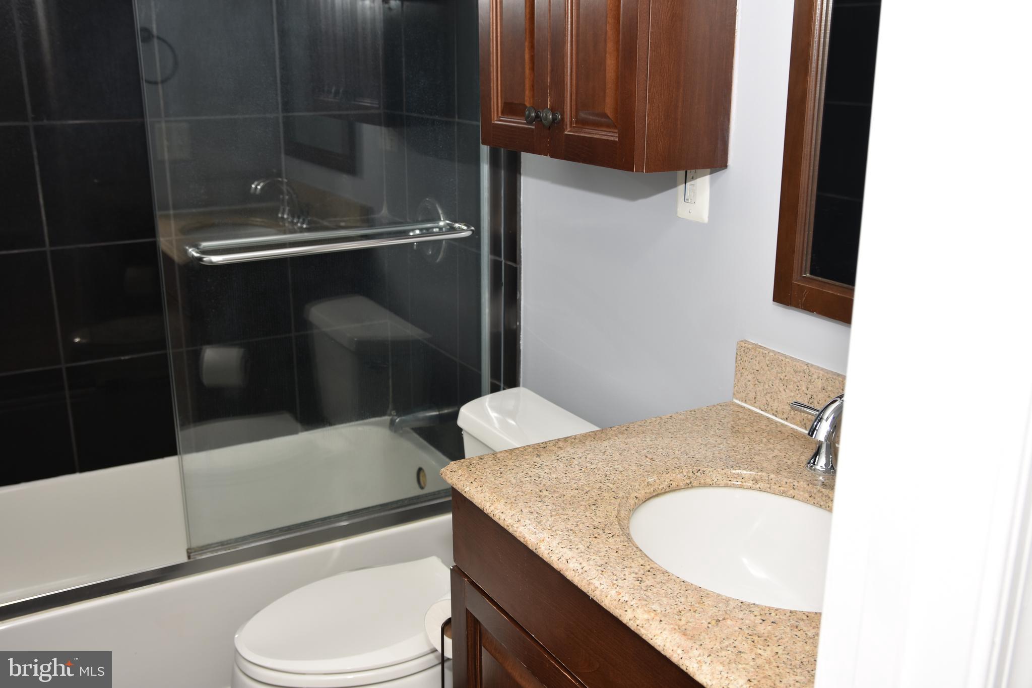 NORTH SPRINGFIELD - Residential Lease