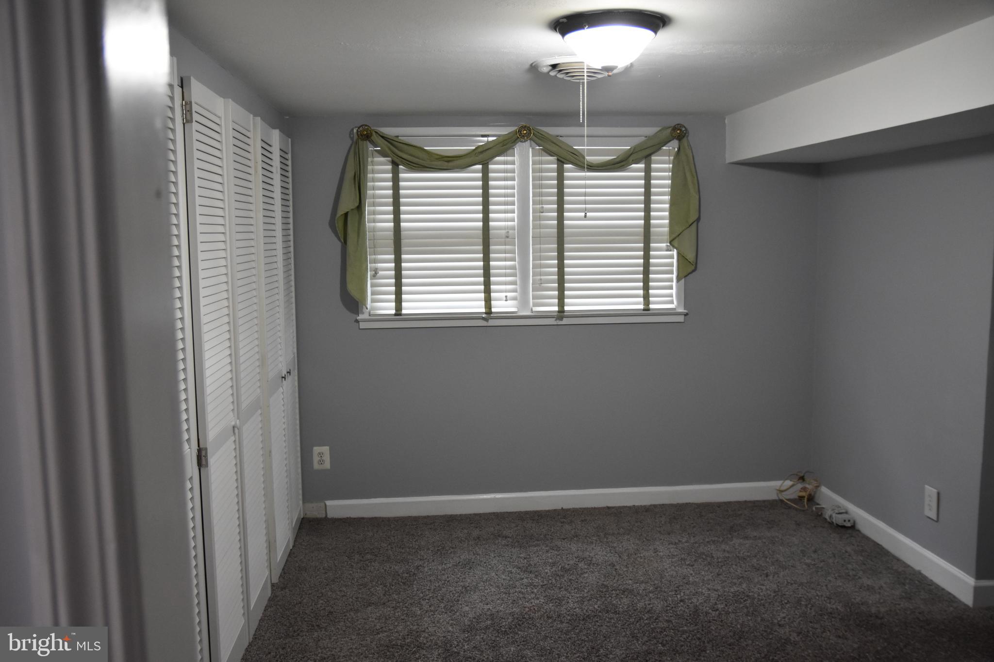 NORTH SPRINGFIELD - Residential Lease