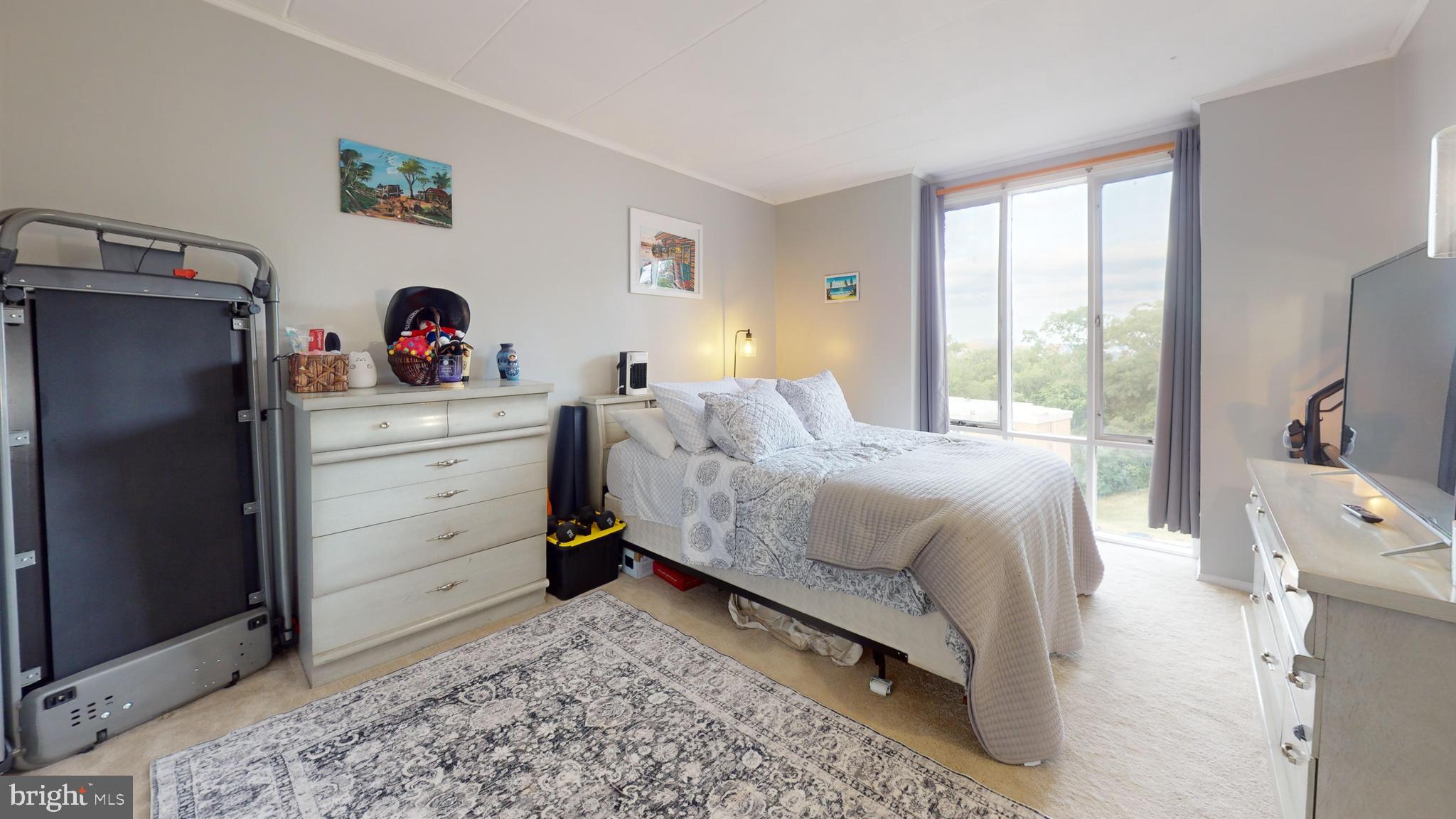 HUNTINGTON CLUB - Residential