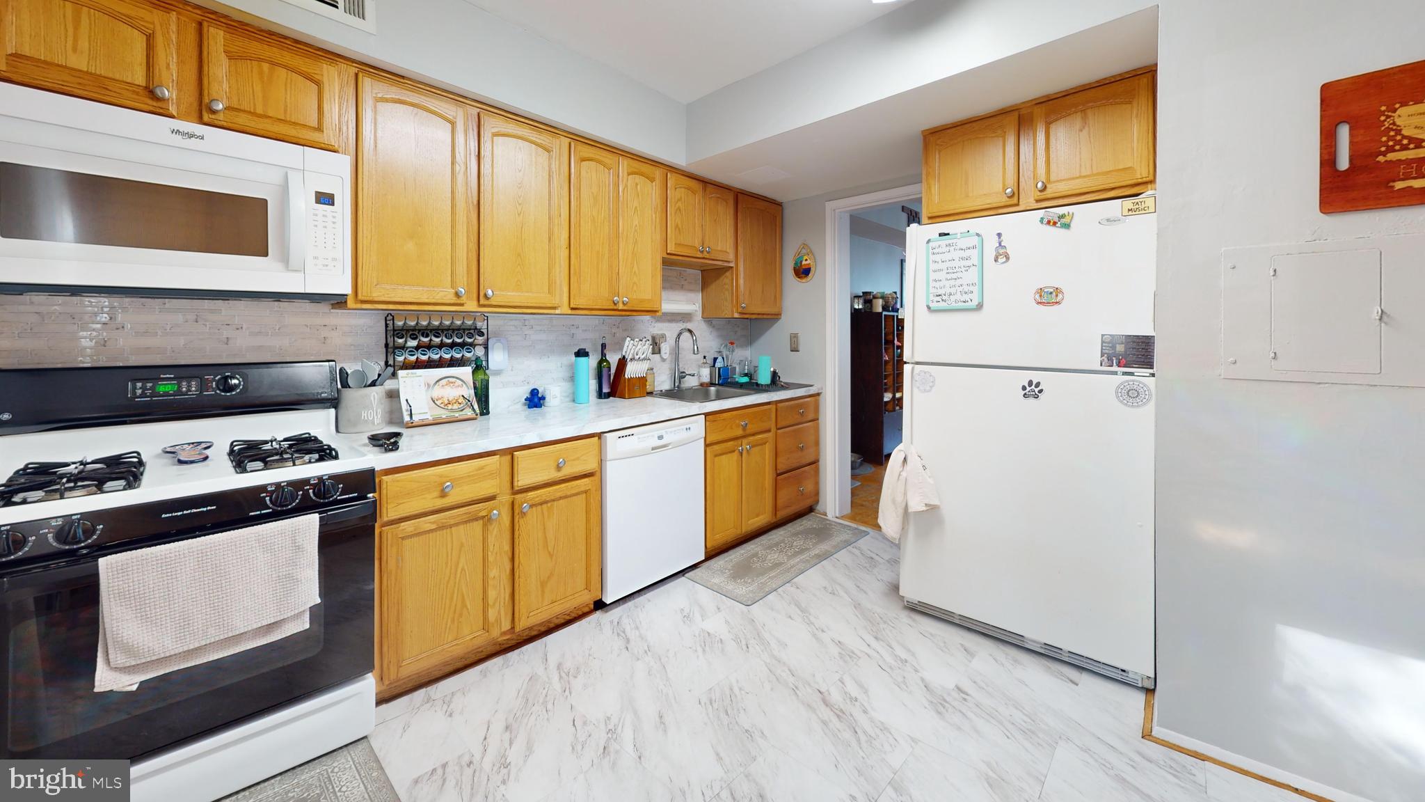 5729 N KINGS HIGHWAY 351