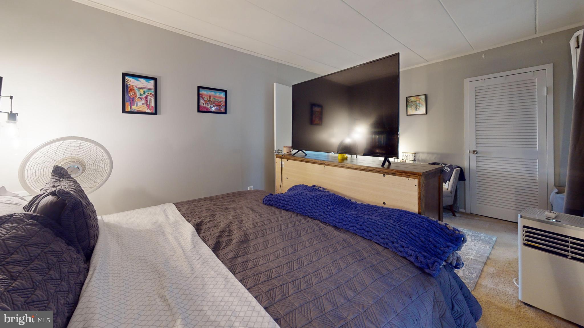 HUNTINGTON CLUB - Residential