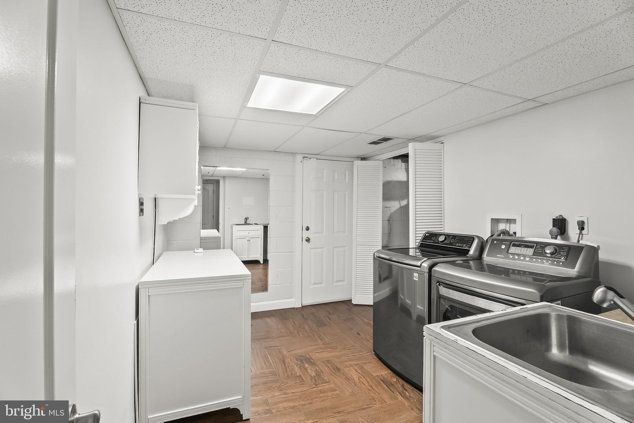 DUNLOP HILLS - Residential