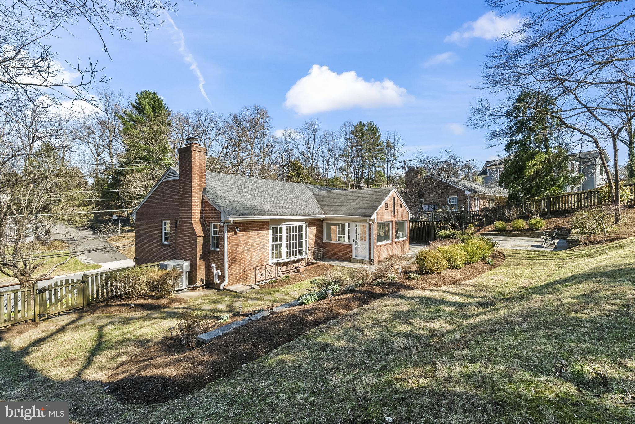 DUNLOP HILLS - Residential