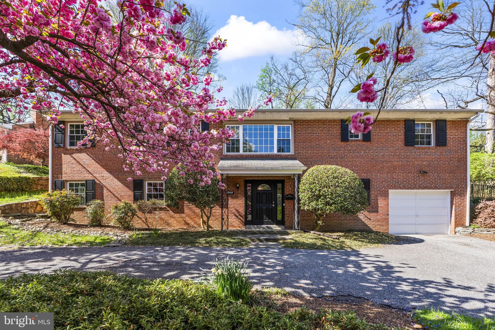 DUNLOP HILLS - Residential