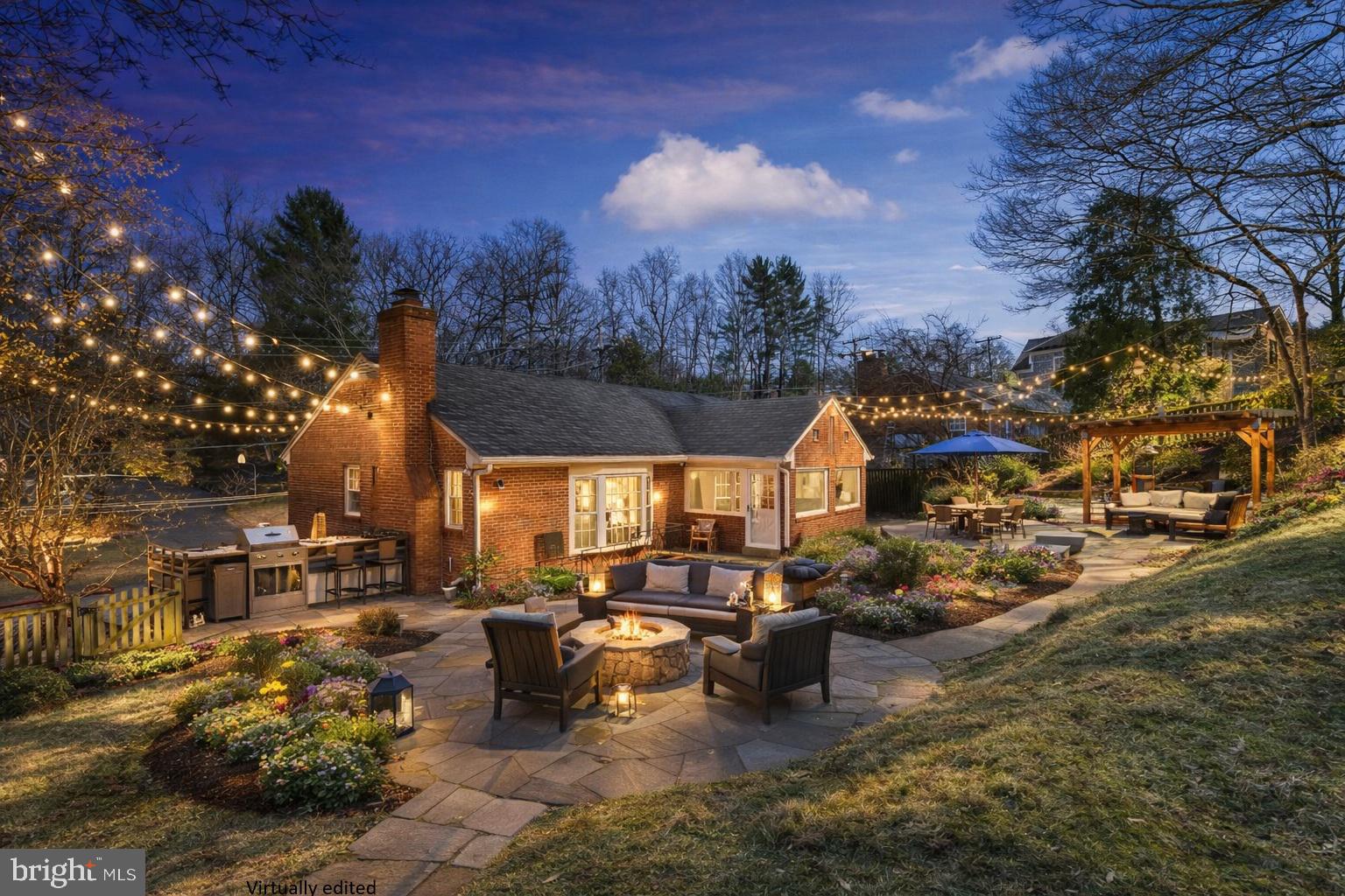 DUNLOP HILLS - Residential