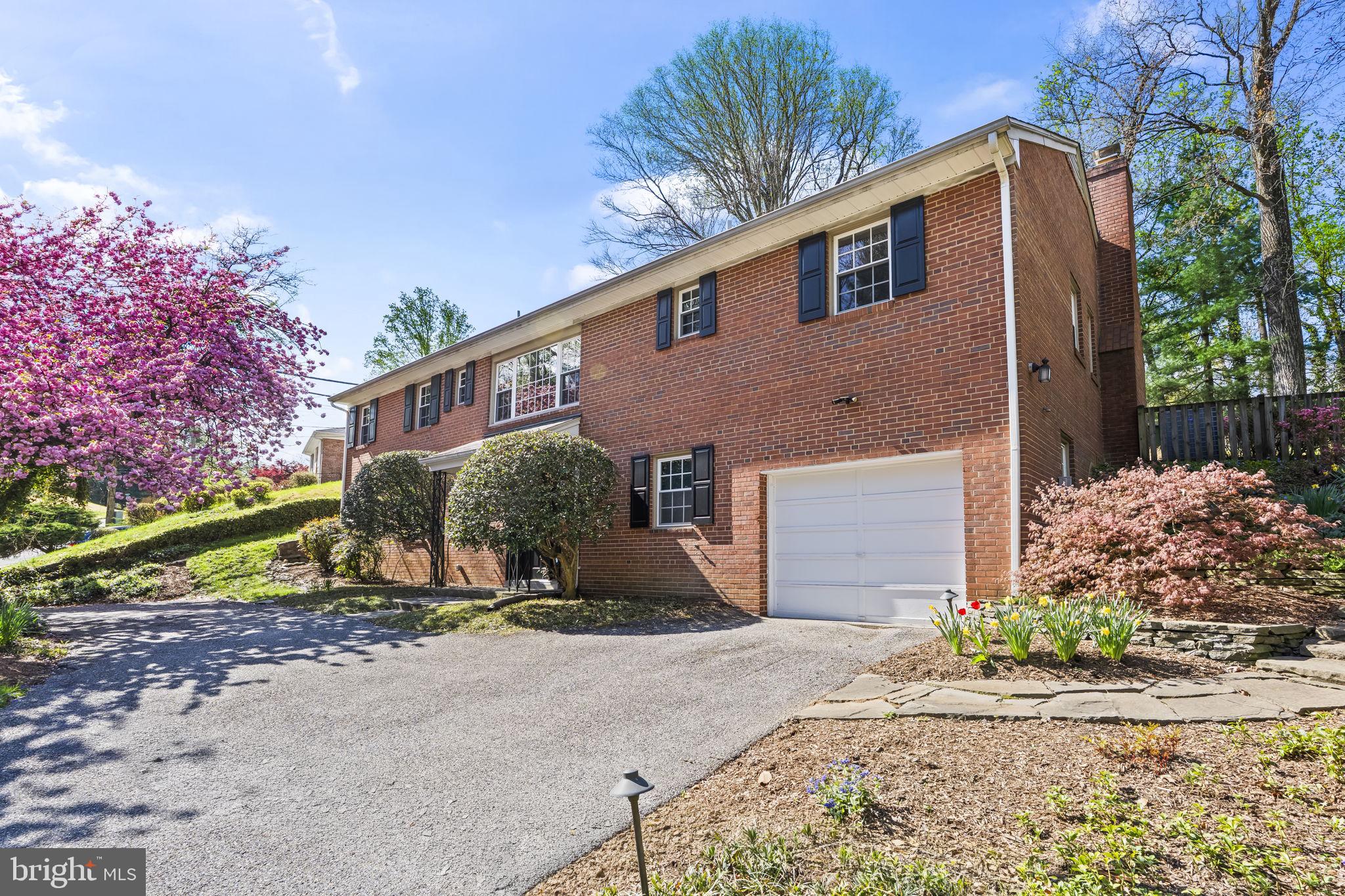 DUNLOP HILLS - Residential