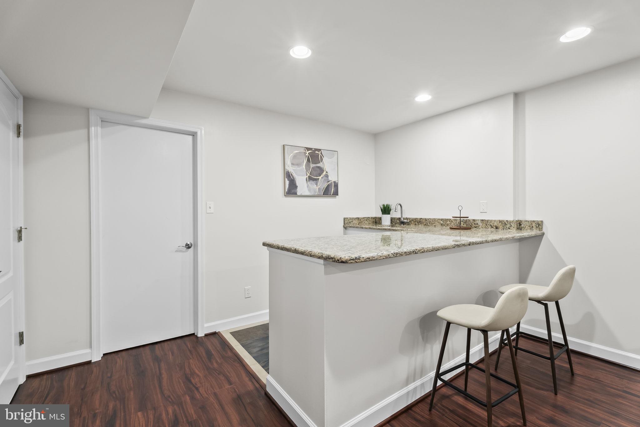 DUNLOP HILLS - Residential