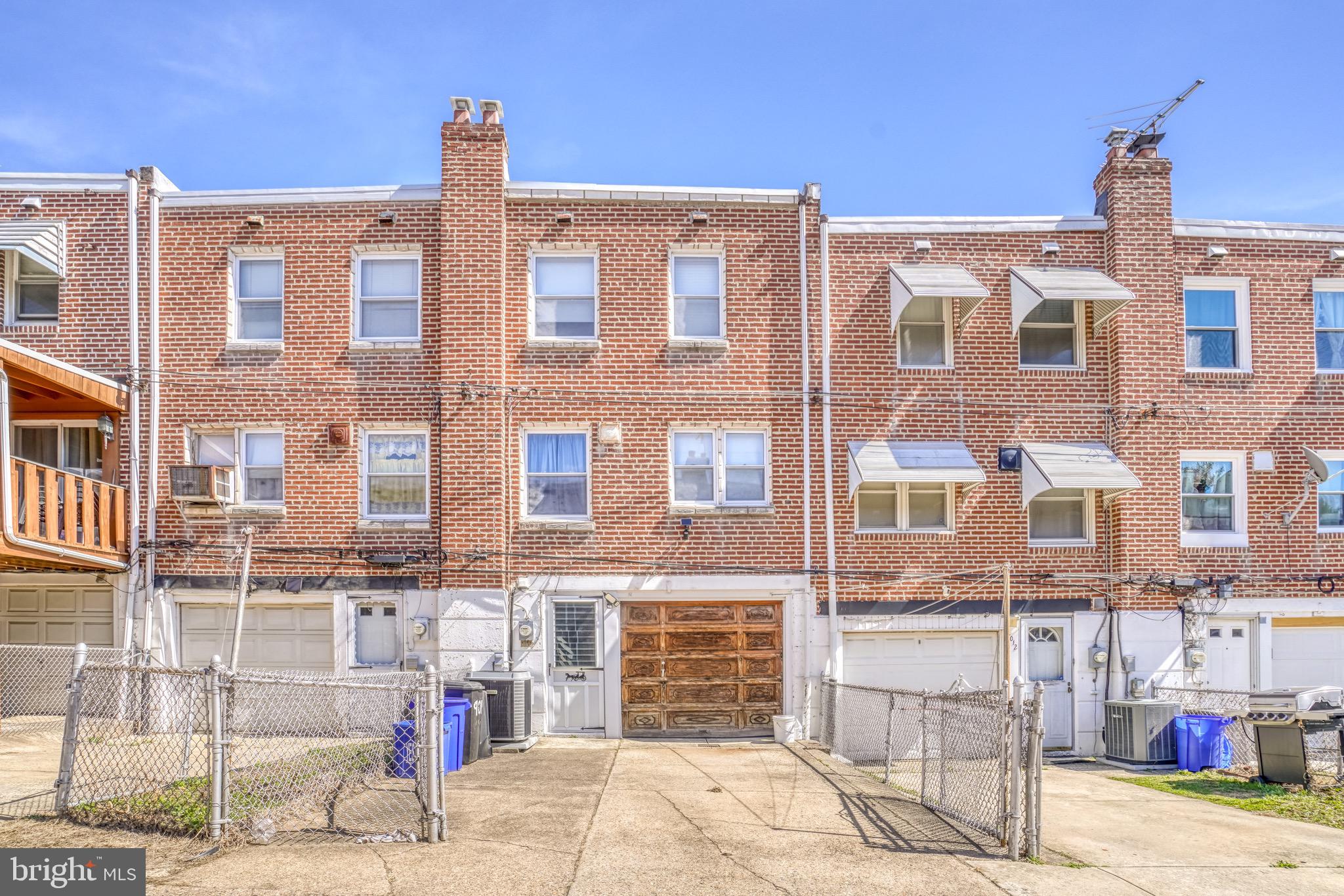 CRISPIN GARDENS - Residential