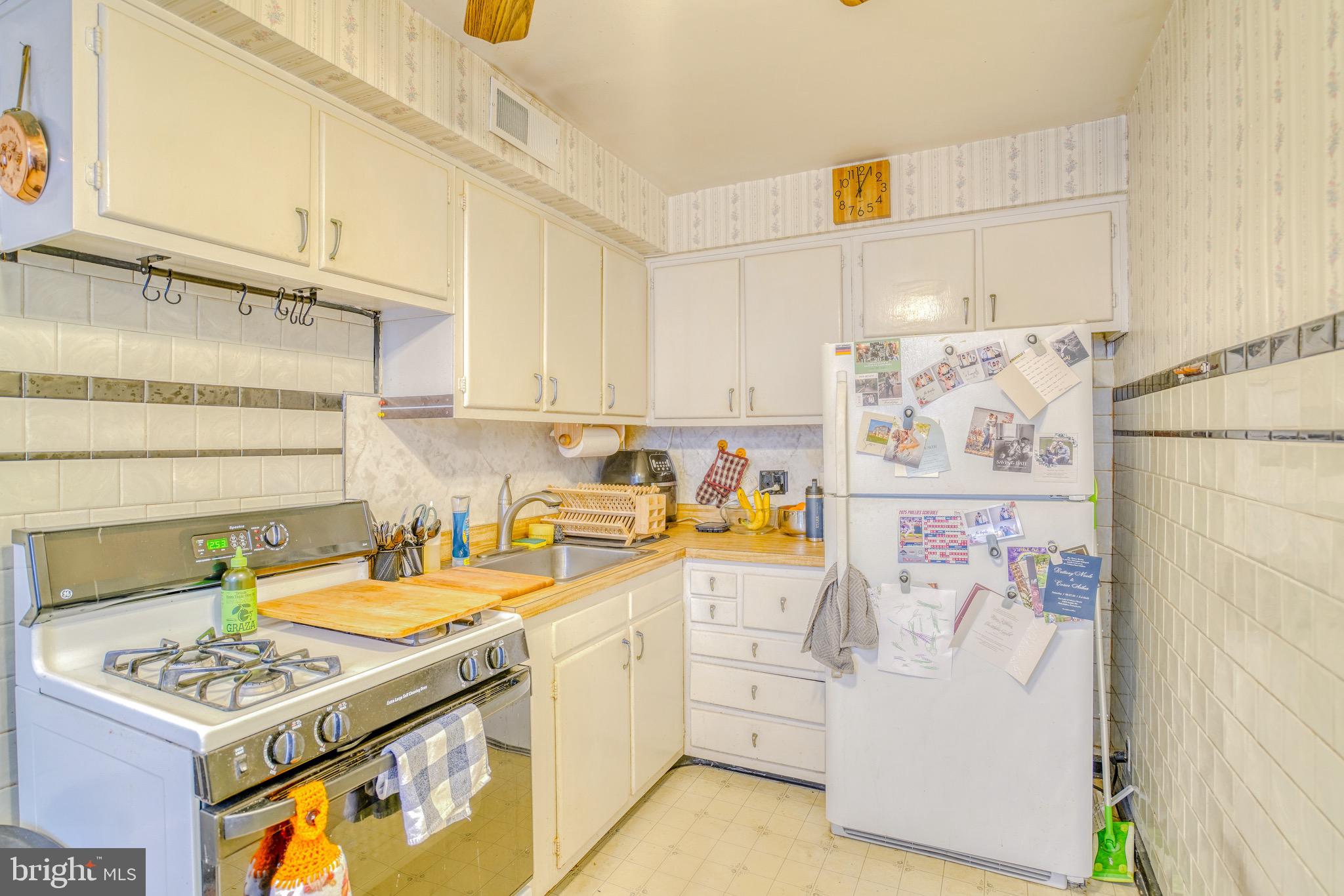 CRISPIN GARDENS - Residential