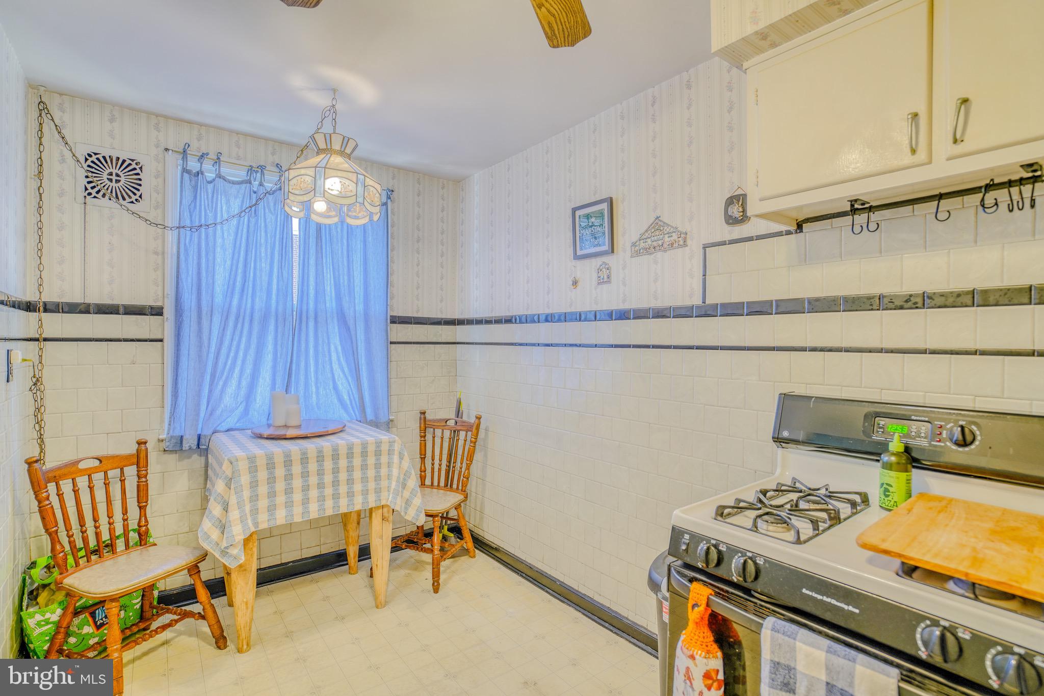 CRISPIN GARDENS - Residential