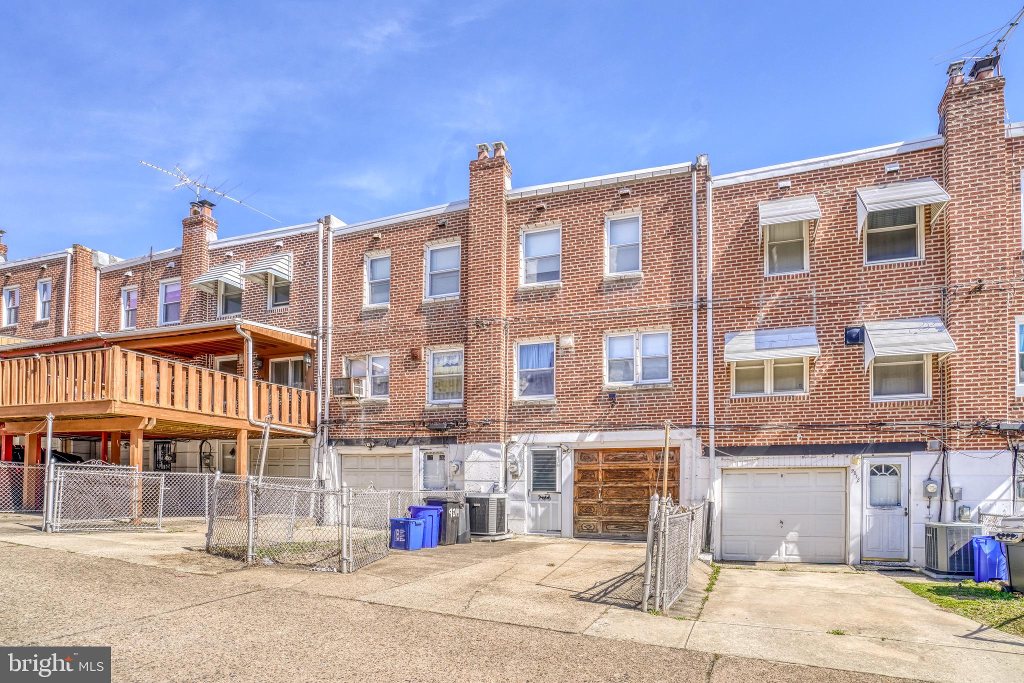 CRISPIN GARDENS - Residential