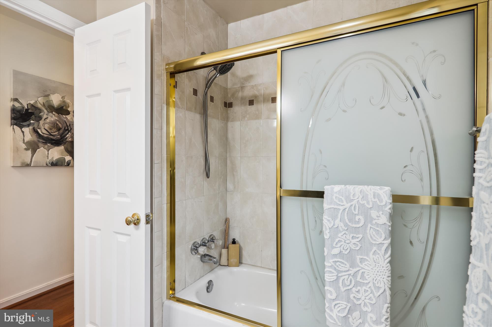 FALLSWOOD - Residential