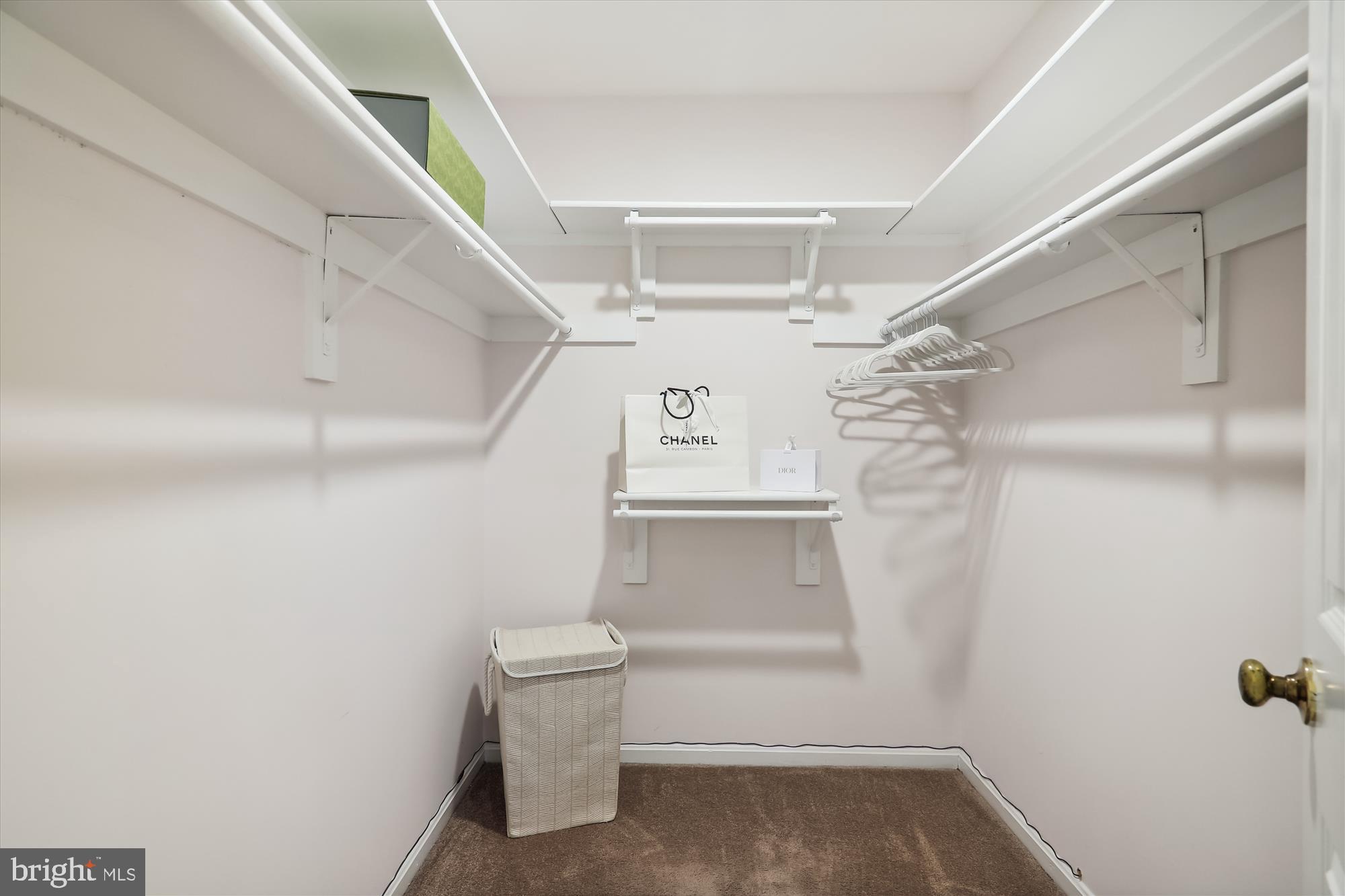 FALLSWOOD - Residential