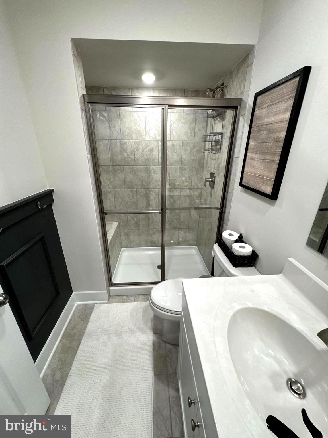 THE WOODS AT MYRTLE POINT - Residential Lease