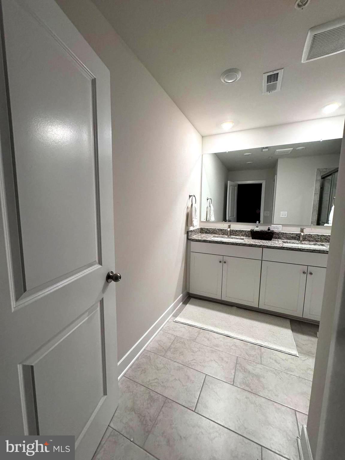 THE WOODS AT MYRTLE POINT - Residential Lease