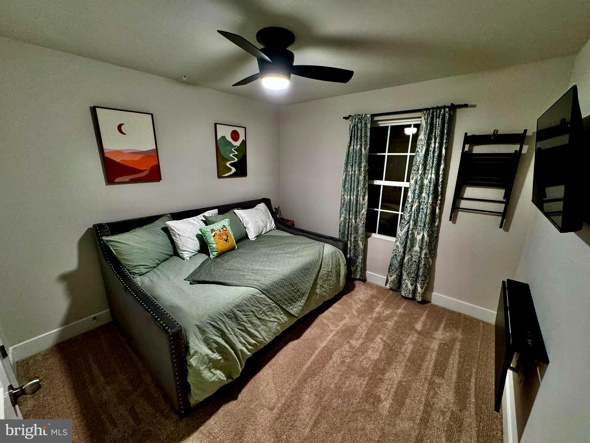 THE WOODS AT MYRTLE POINT - Residential Lease