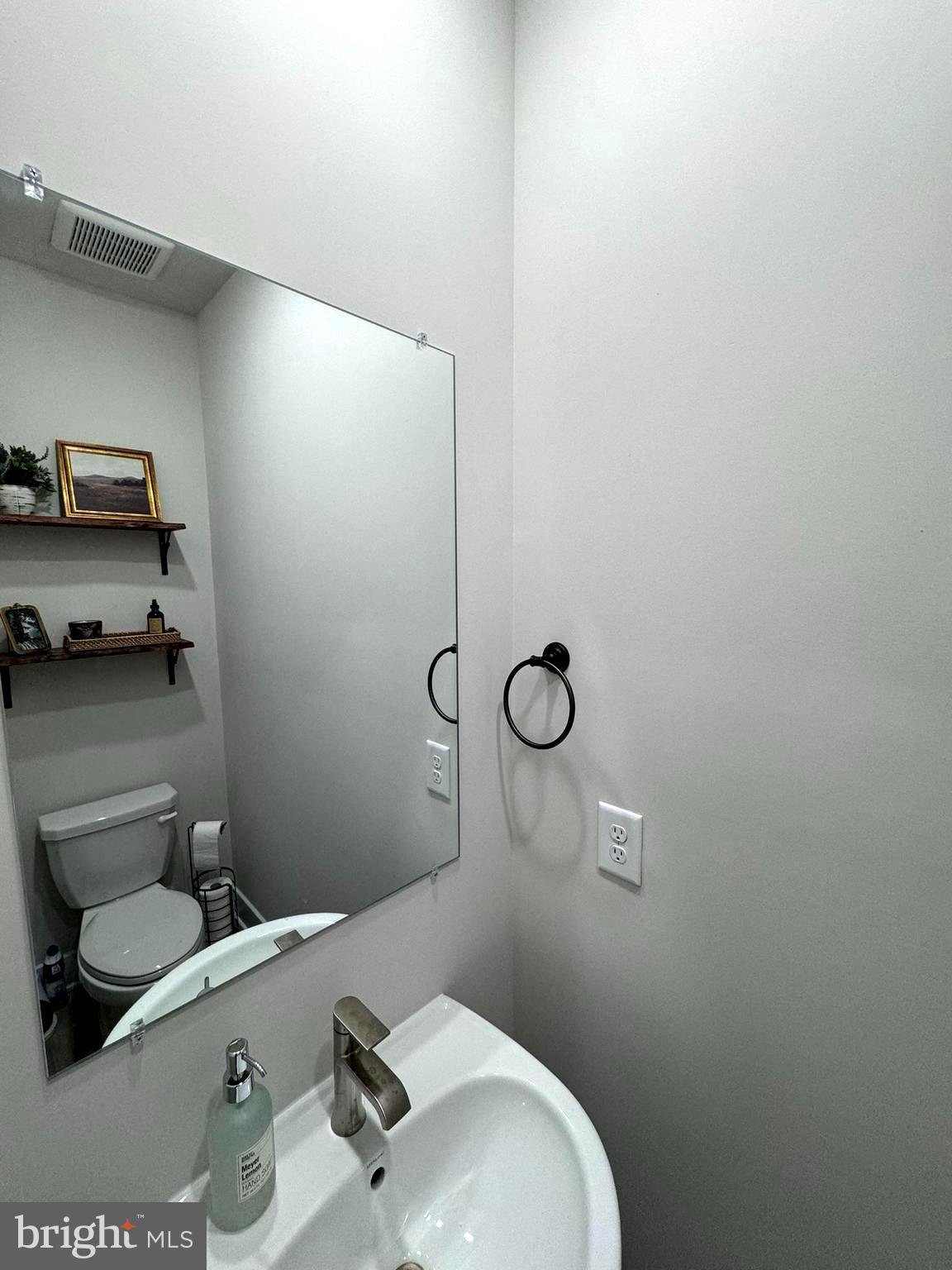 THE WOODS AT MYRTLE POINT - Residential Lease