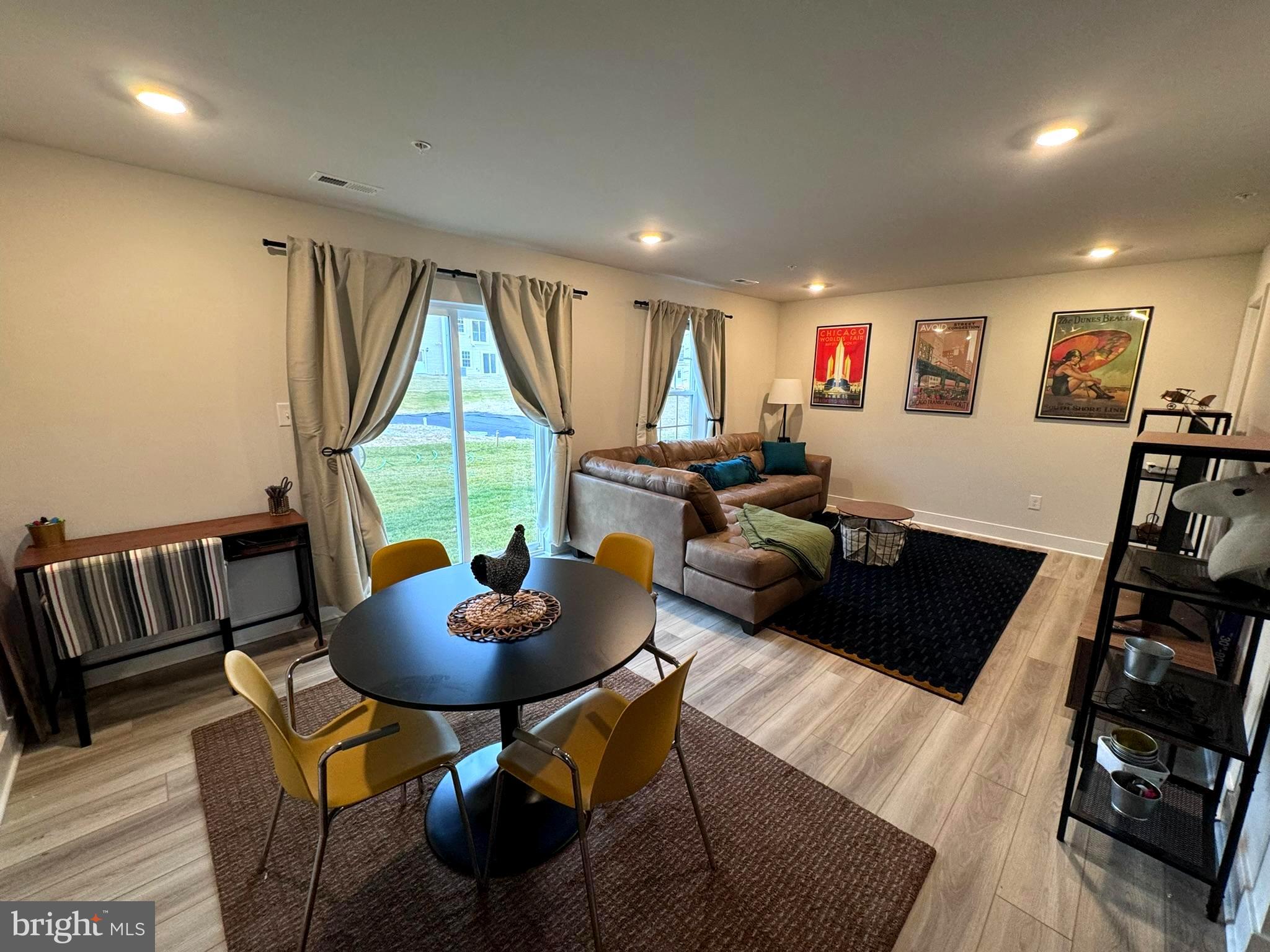 THE WOODS AT MYRTLE POINT - Residential Lease