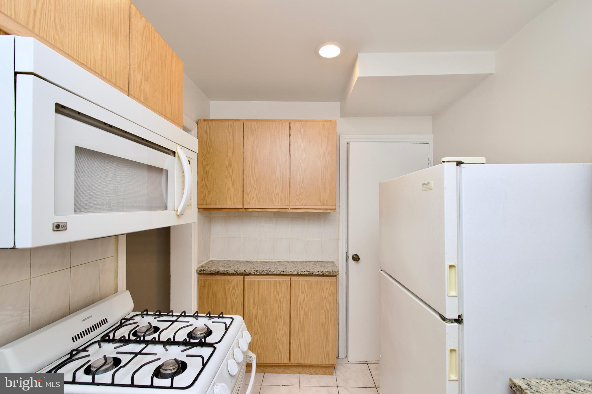 JEFFERSON MANOR - Residential