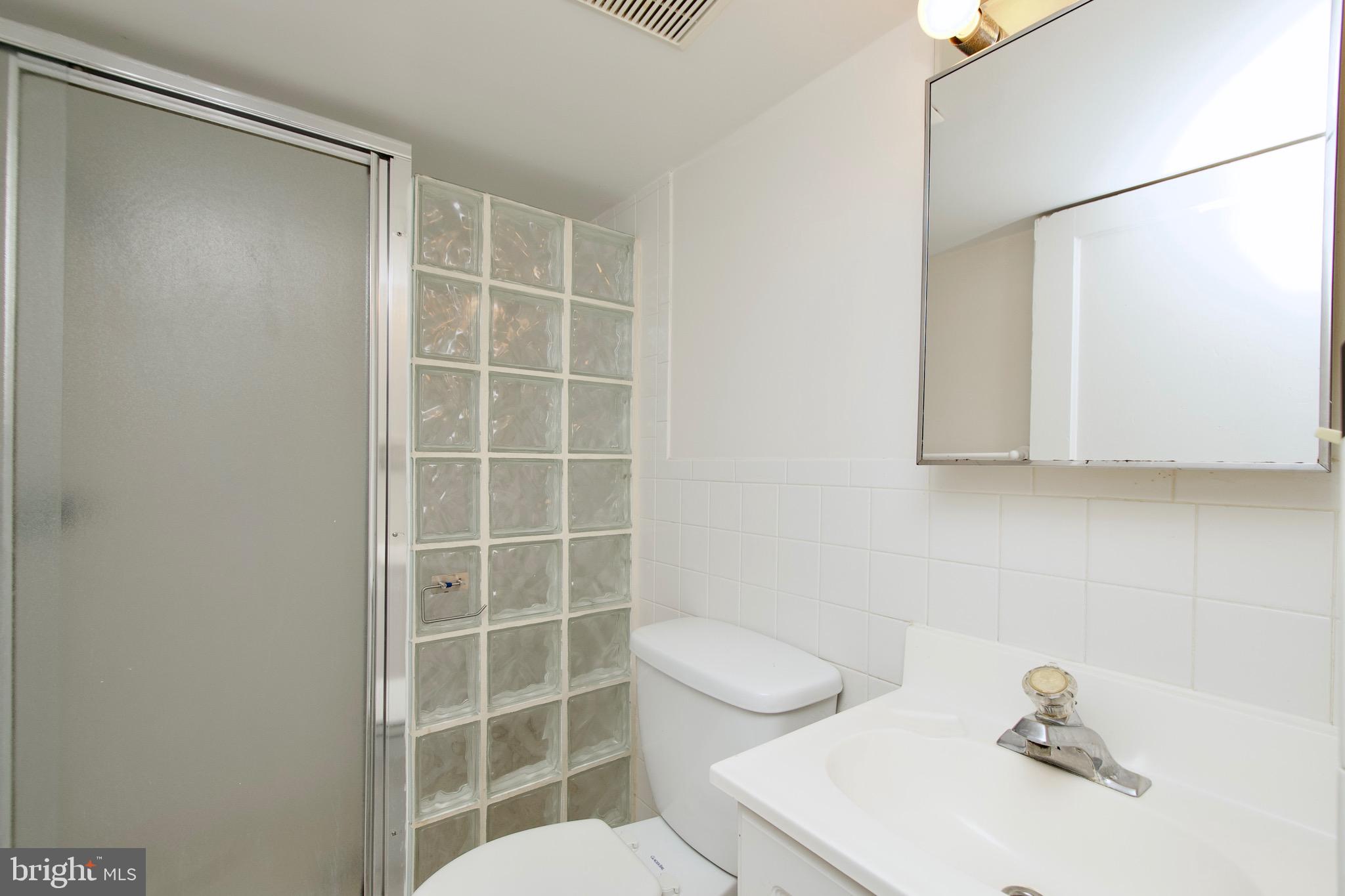 JEFFERSON MANOR - Residential