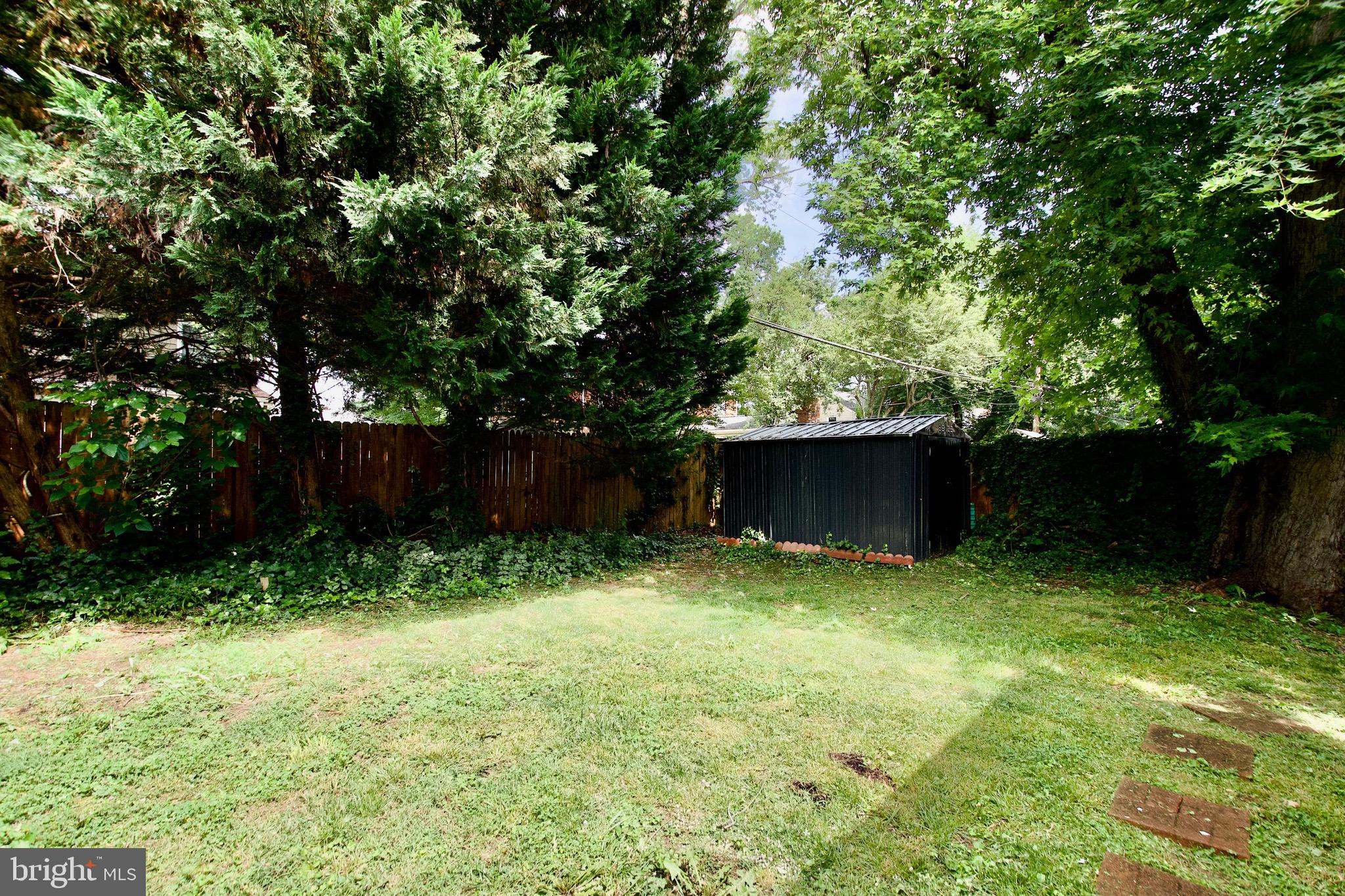 JEFFERSON MANOR - Residential