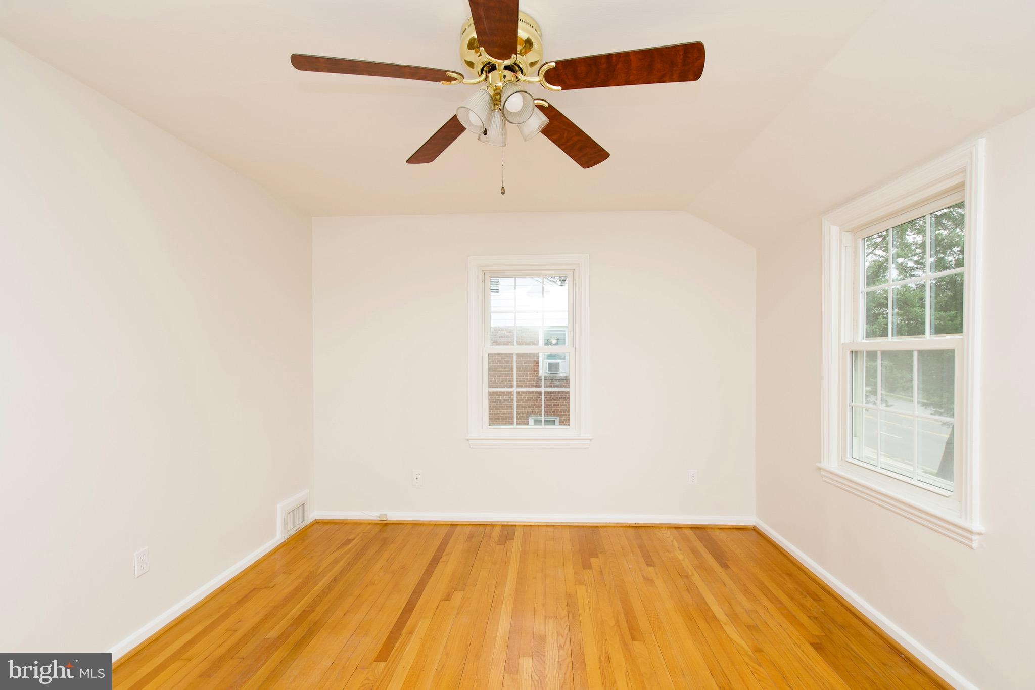 JEFFERSON MANOR - Residential