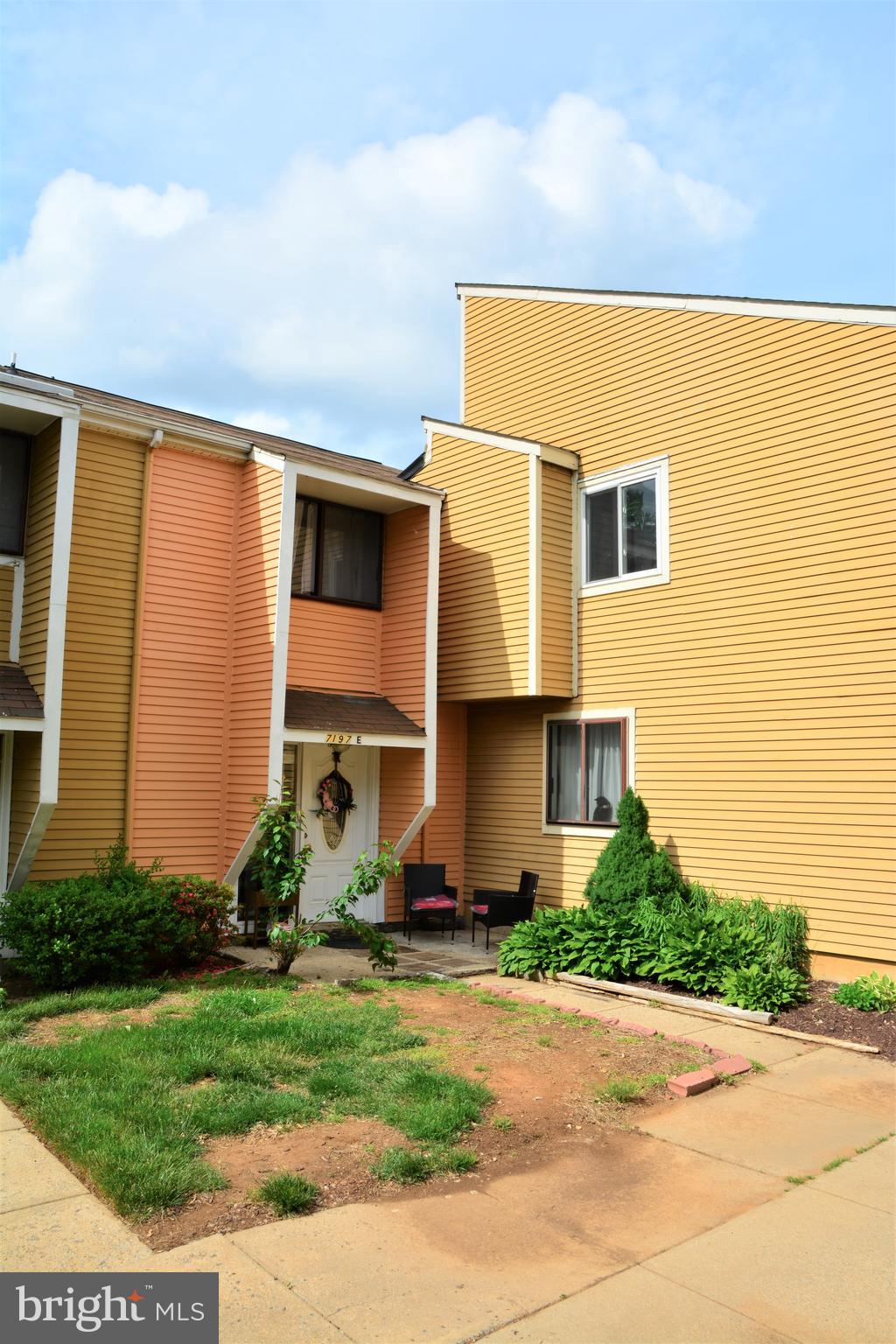 COUNTRYSIDE - Residential