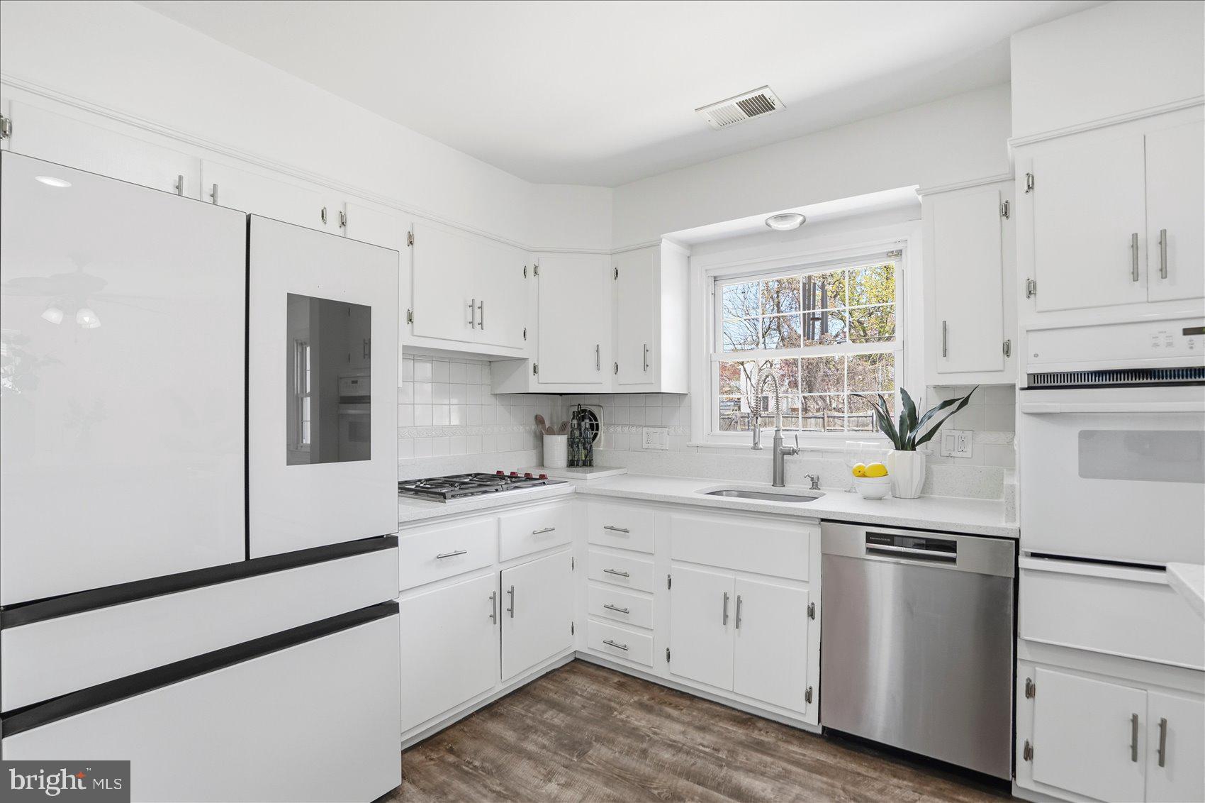 THORNLEIGH - Residential