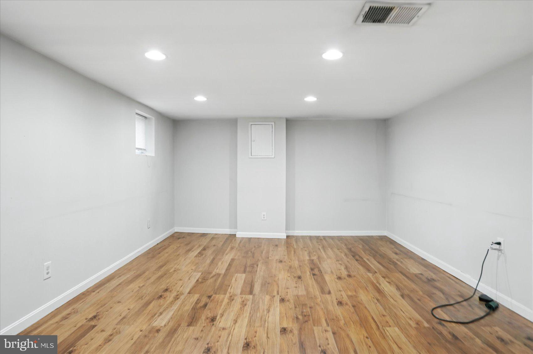 HOWARD PARK - Residential